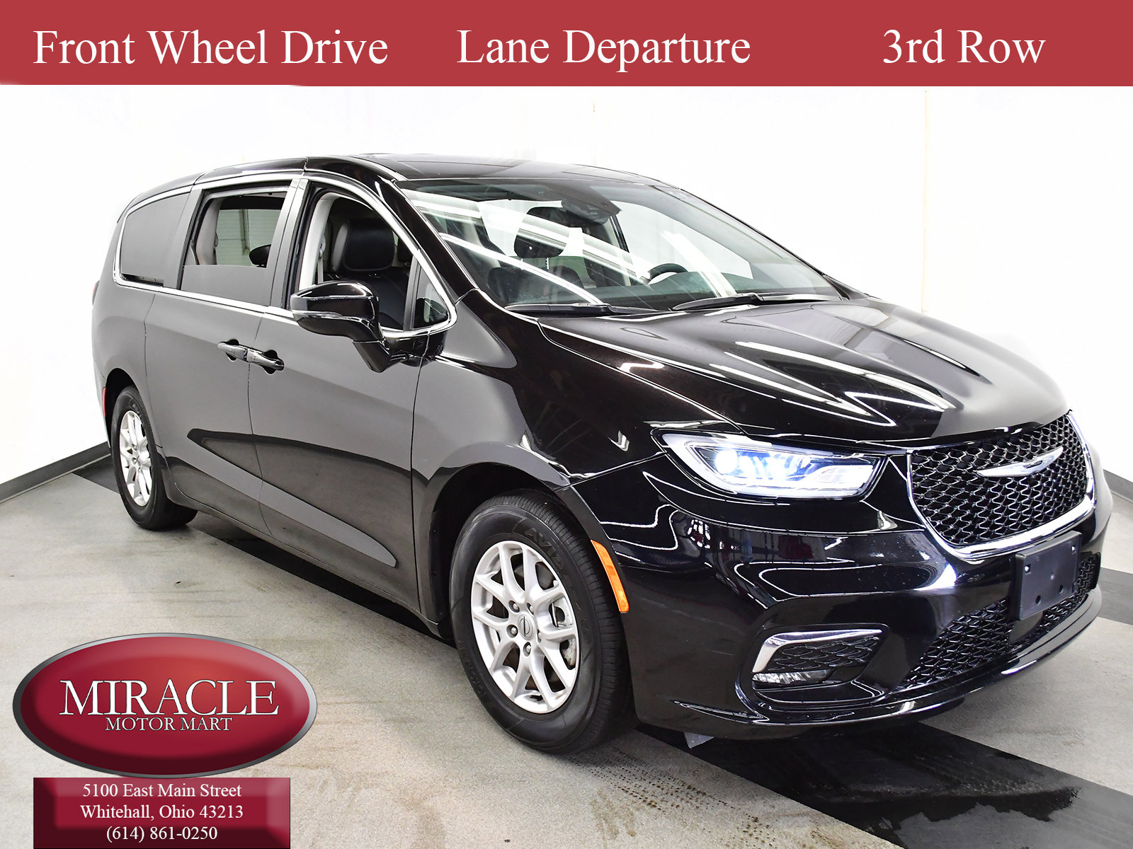2024 Chrysler Pacifica Touring L's photo