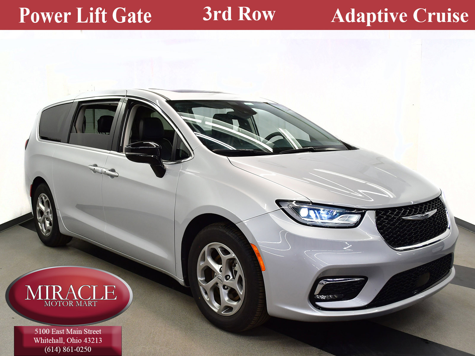 2024 Chrysler Pacifica Limited's photo