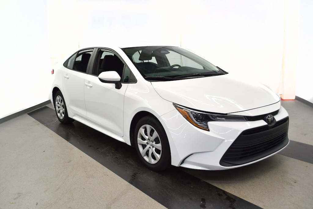 Used 2024 Toyota Corolla LE LE CVT