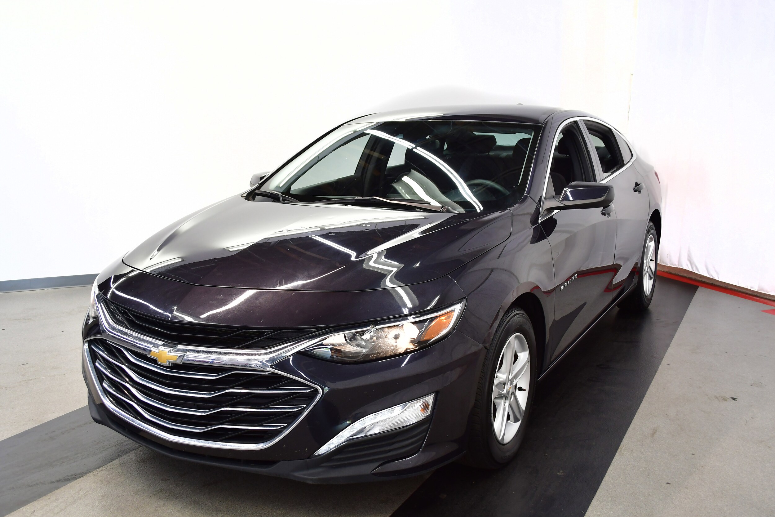 2023 Chevrolet Malibu 1LT photo 4