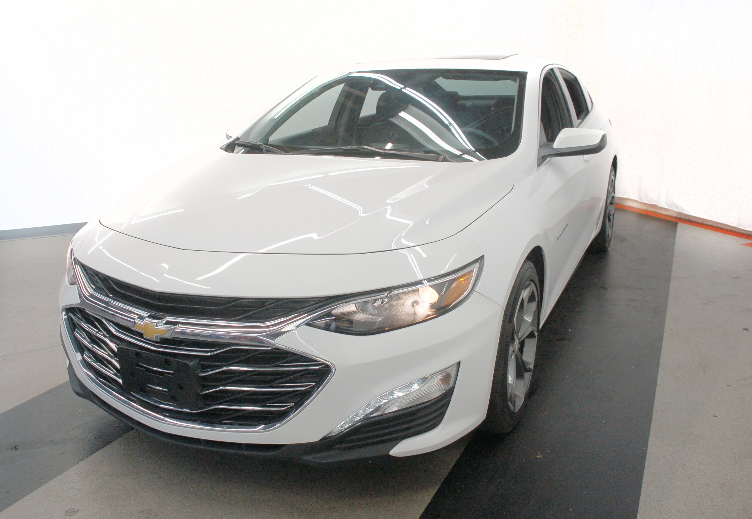 2024 Chevrolet Malibu 1LT photo 3