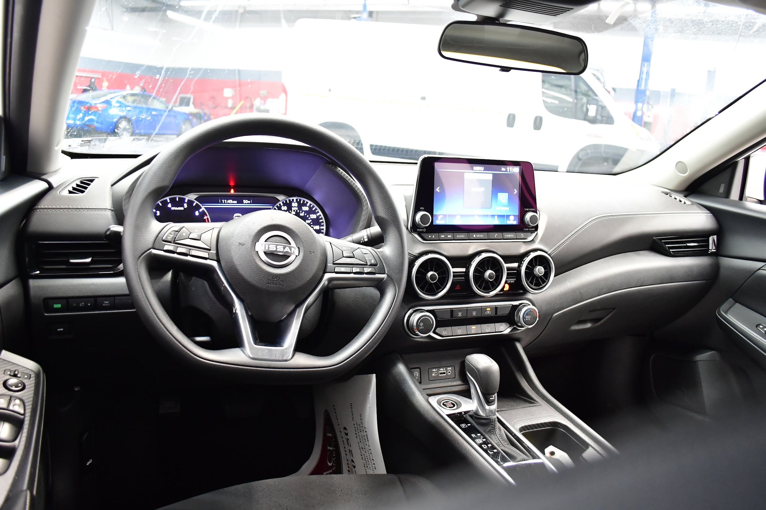 2025 Nissan Sentra SV - Photo 8