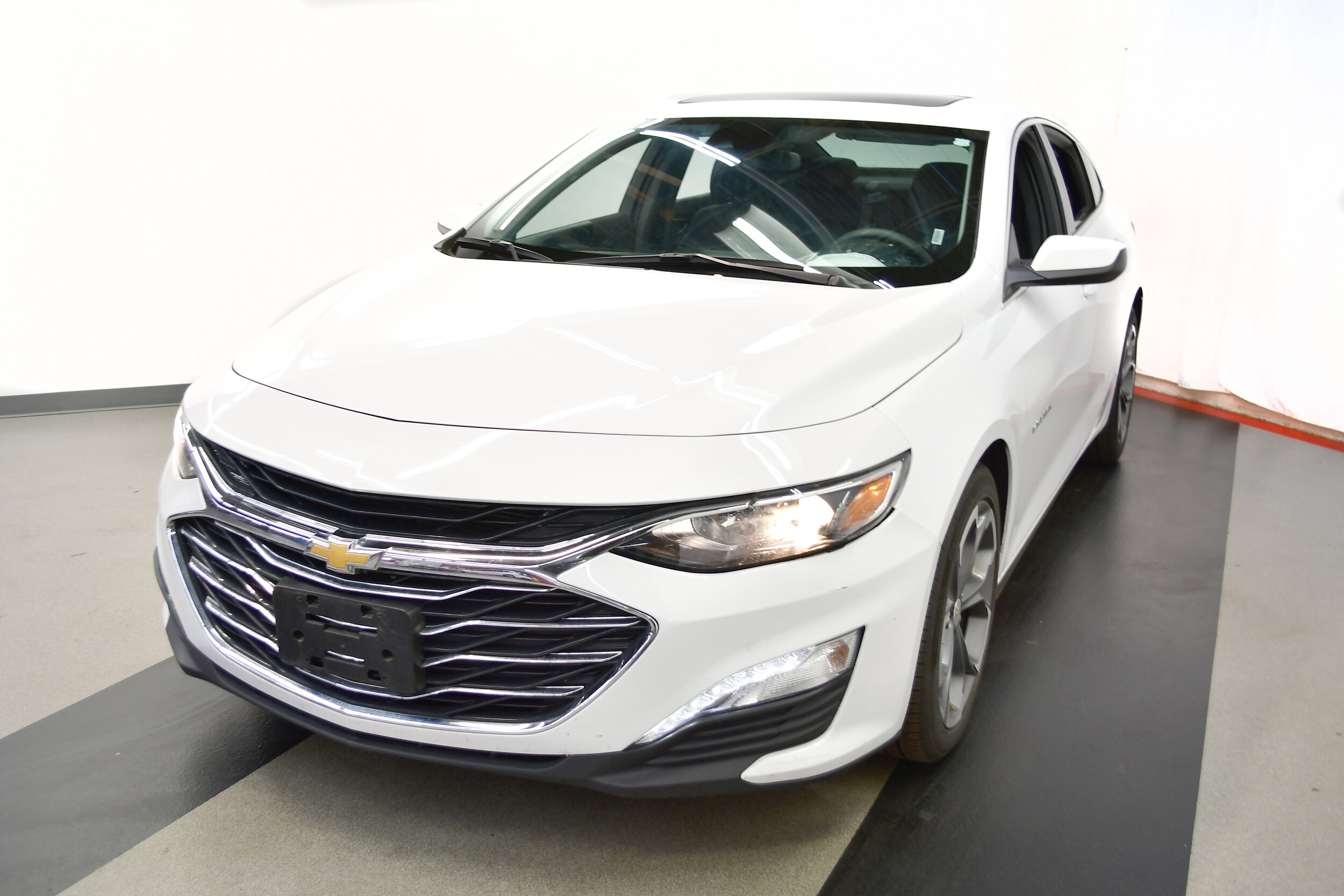 2024 Chevrolet Malibu 1LT photo 4