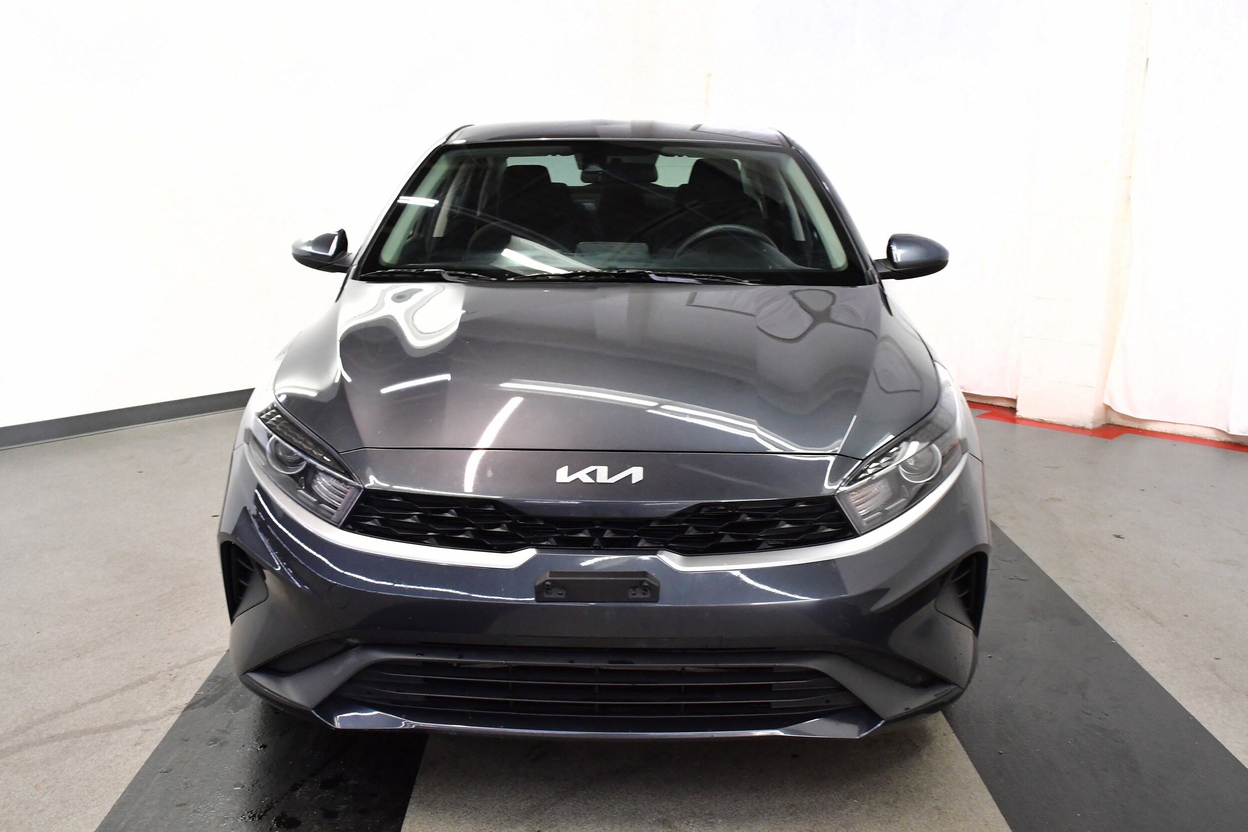 2024 Kia Forte LXS photo 3