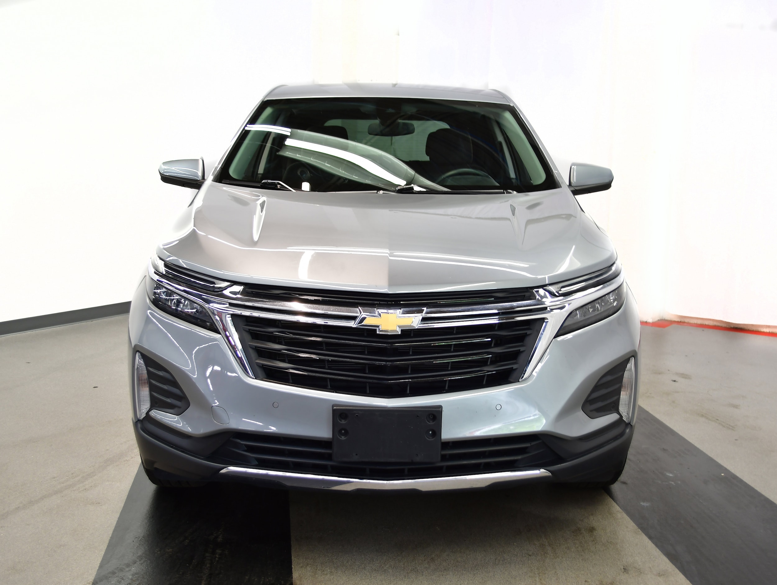 2023 Chevrolet Equinox LT photo 3