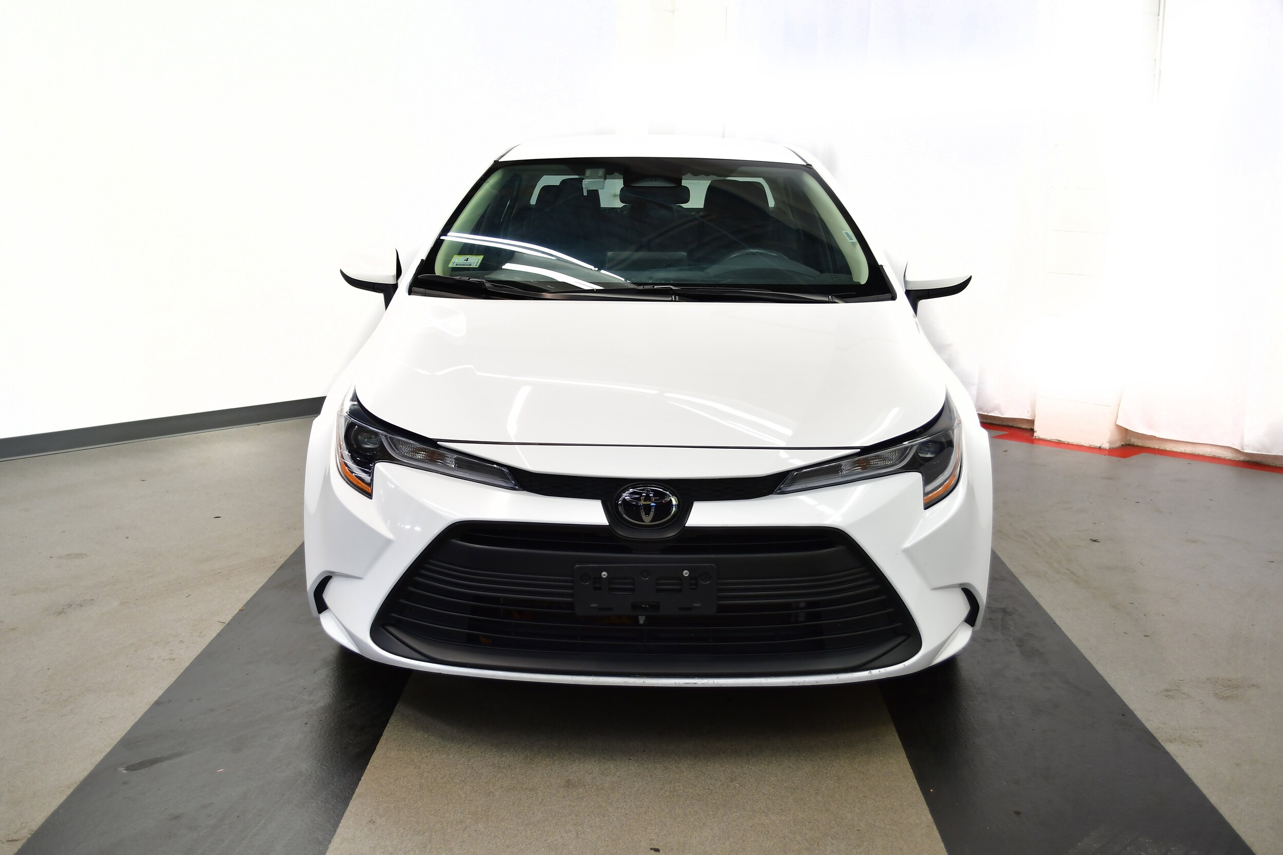 2024 Toyota Corolla LE photo 2