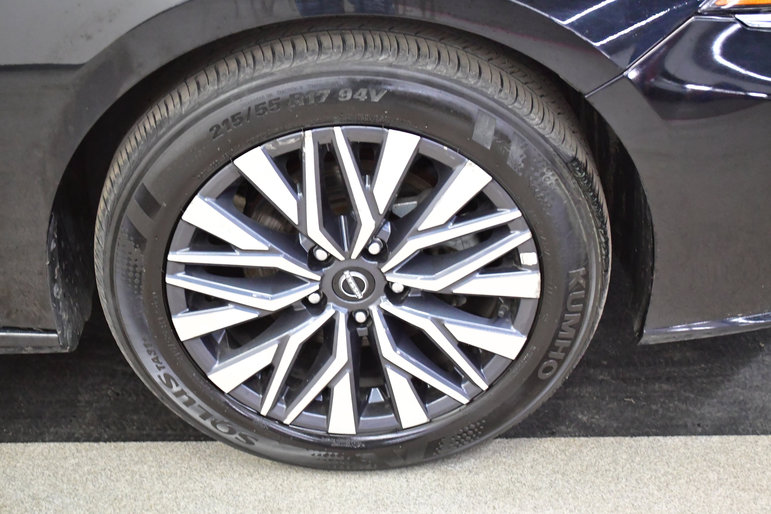 2025 Nissan Altima SV - Photo 33