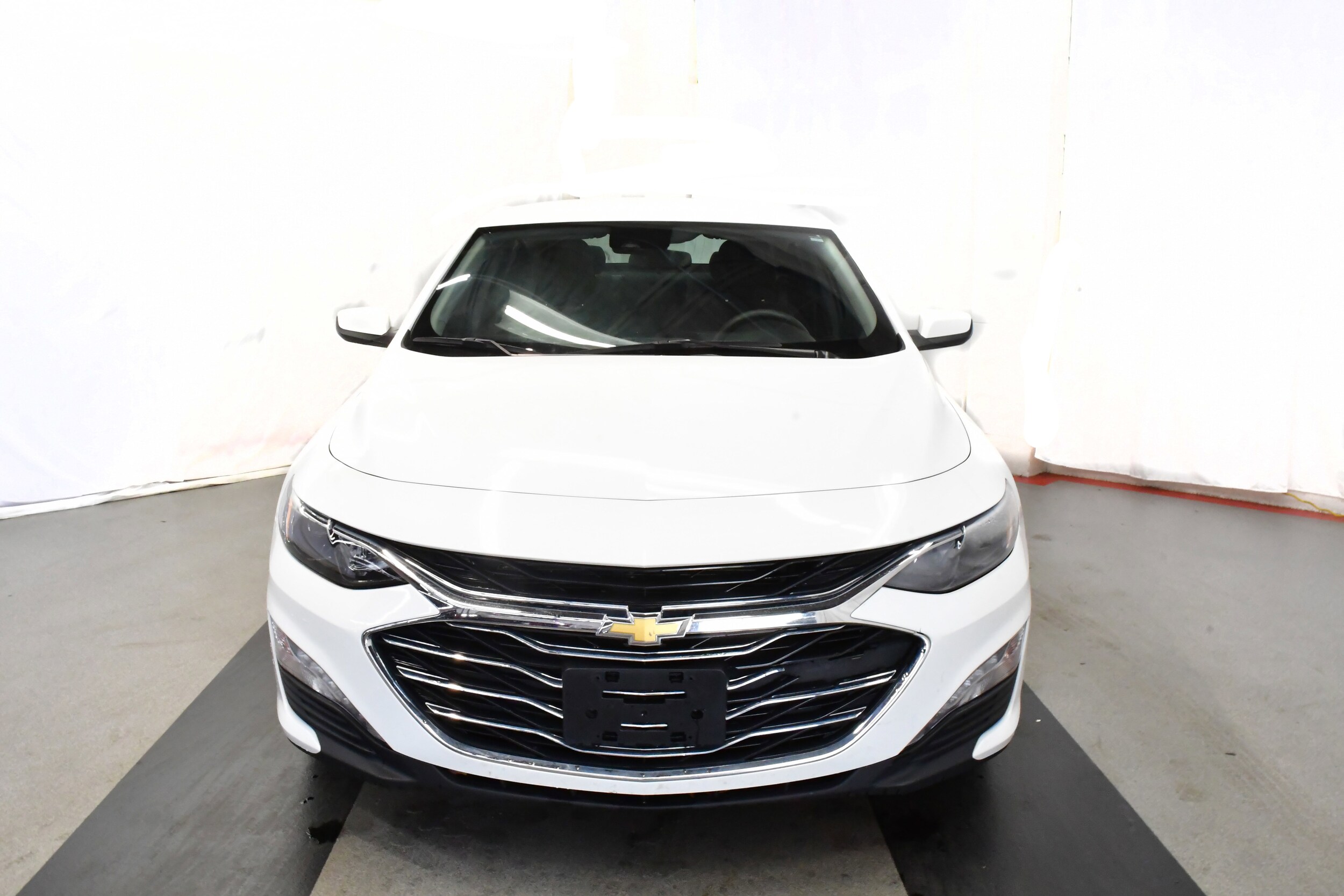 2023 Chevrolet Malibu 1LT photo 3