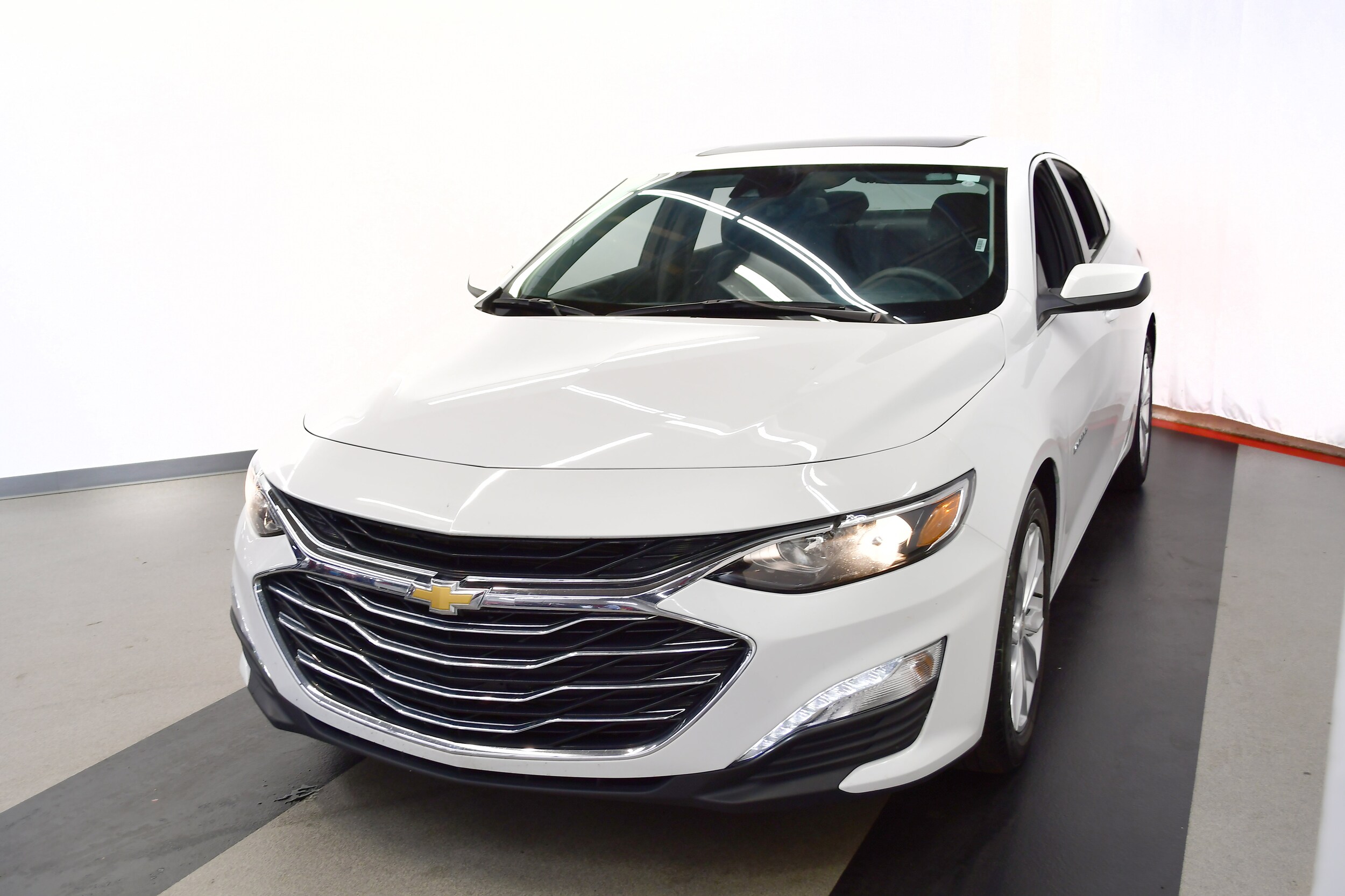 2024 Chevrolet Malibu 1LT photo 4