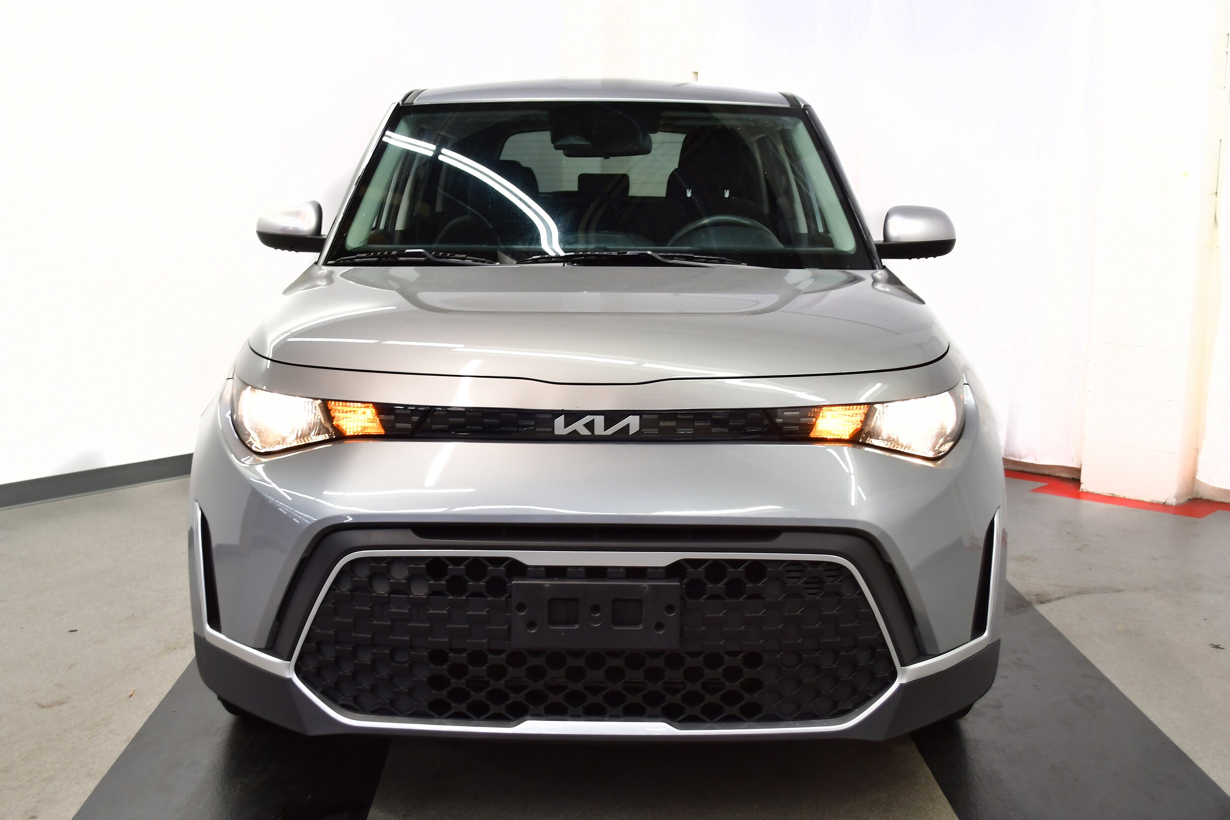 2024 Kia Soul LX S photo 3