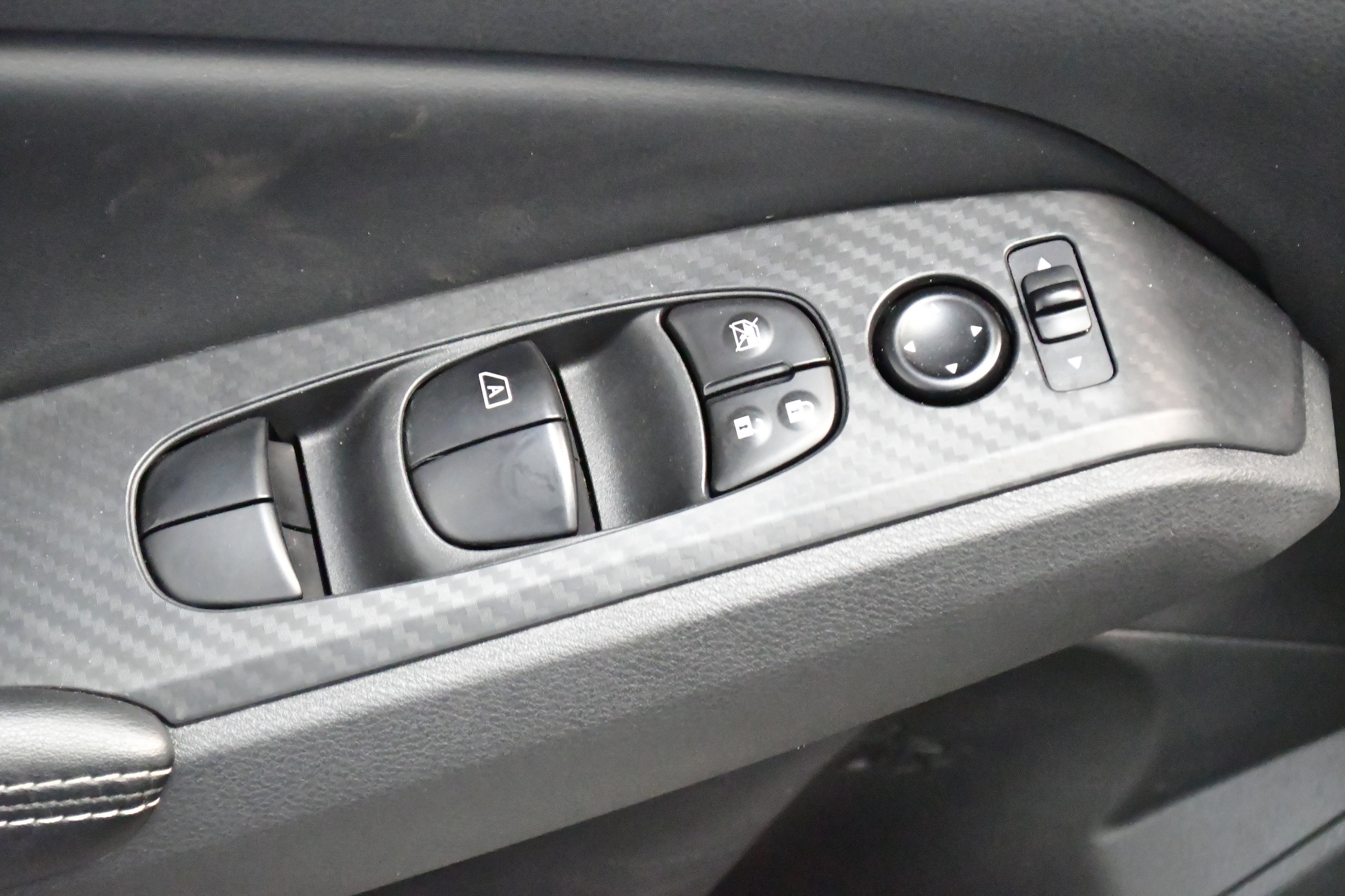 2025 Nissan Altima SV - Photo 15
