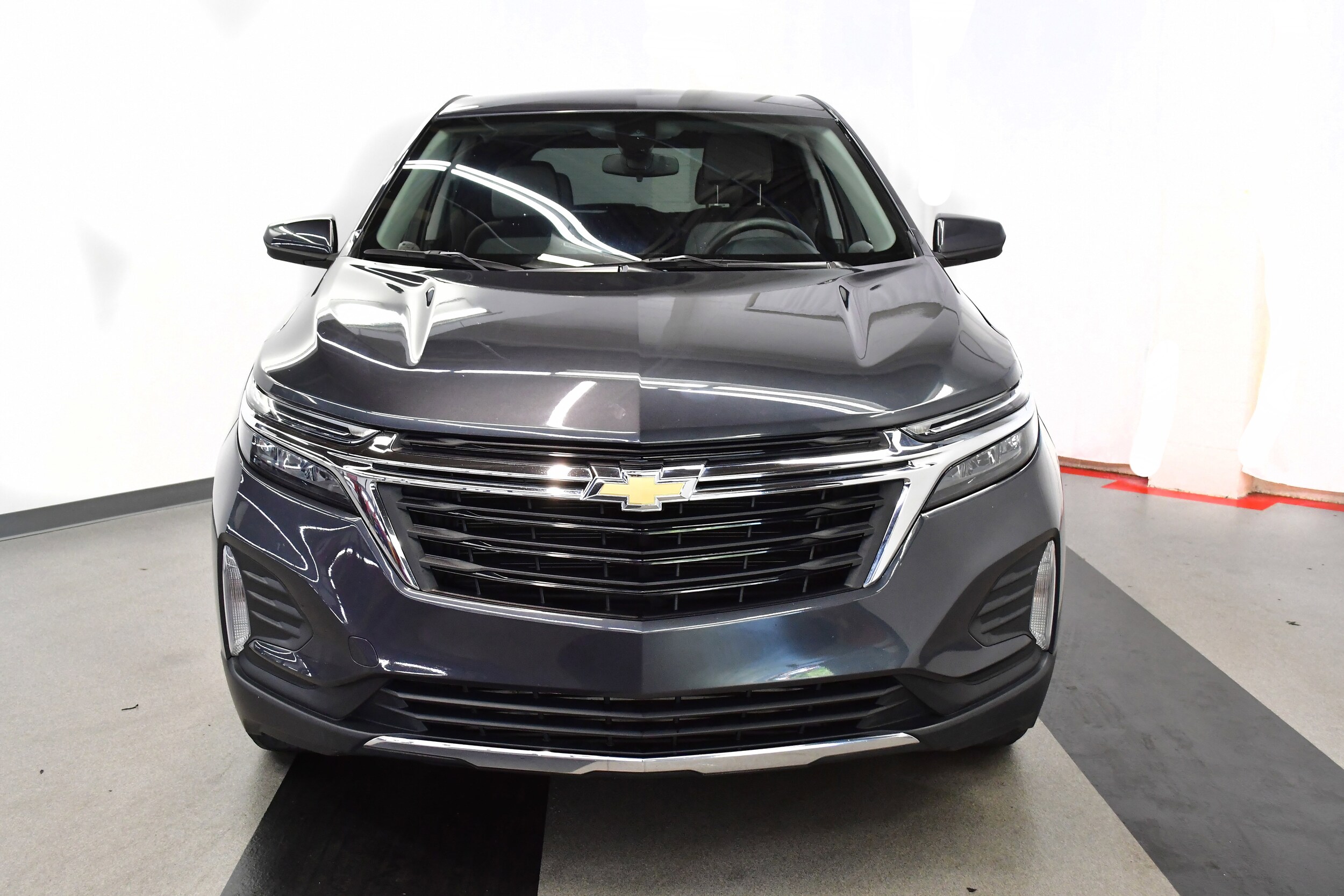2023 Chevrolet Equinox LT photo 3