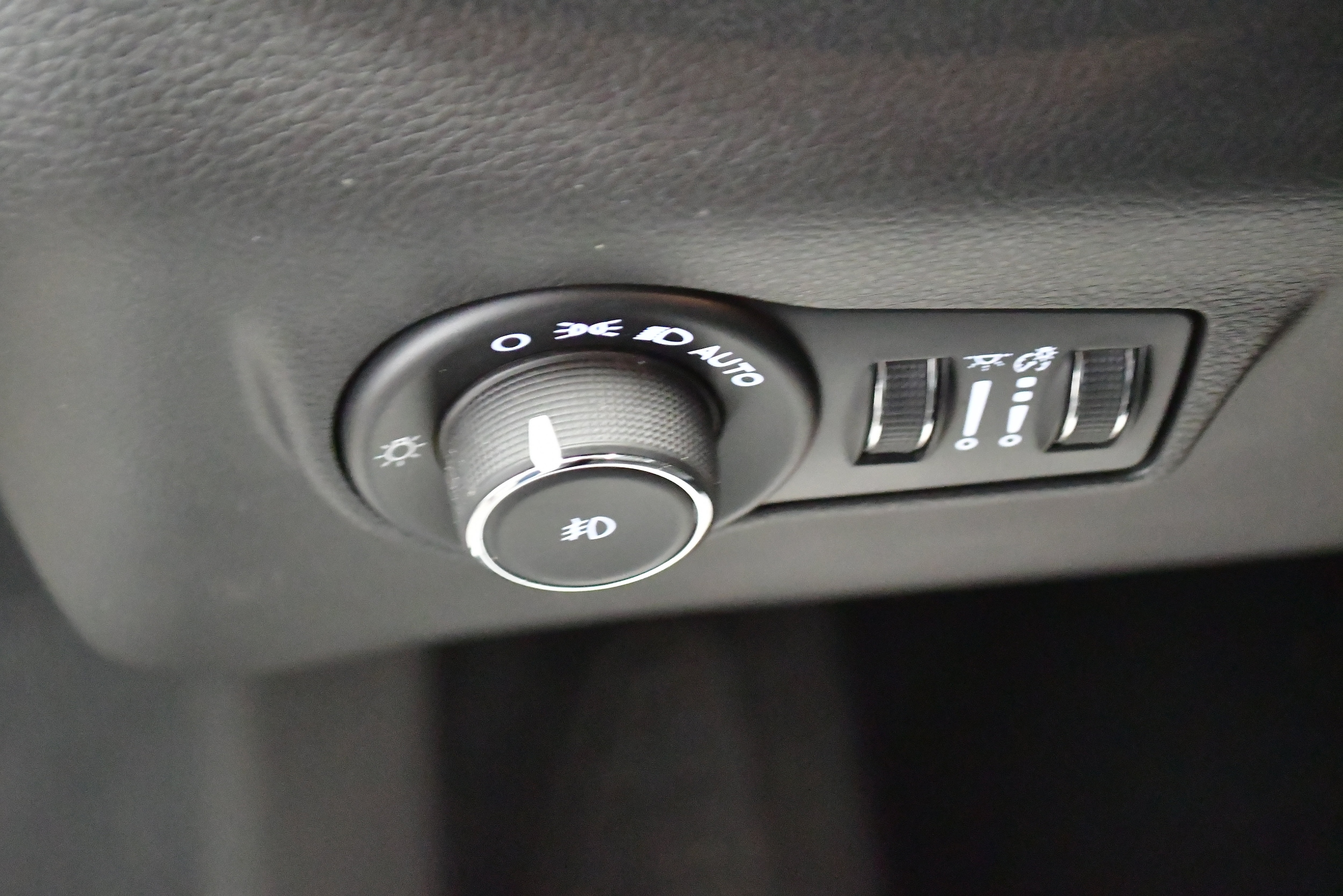 2025 Jeep Compass Limited - Photo 14