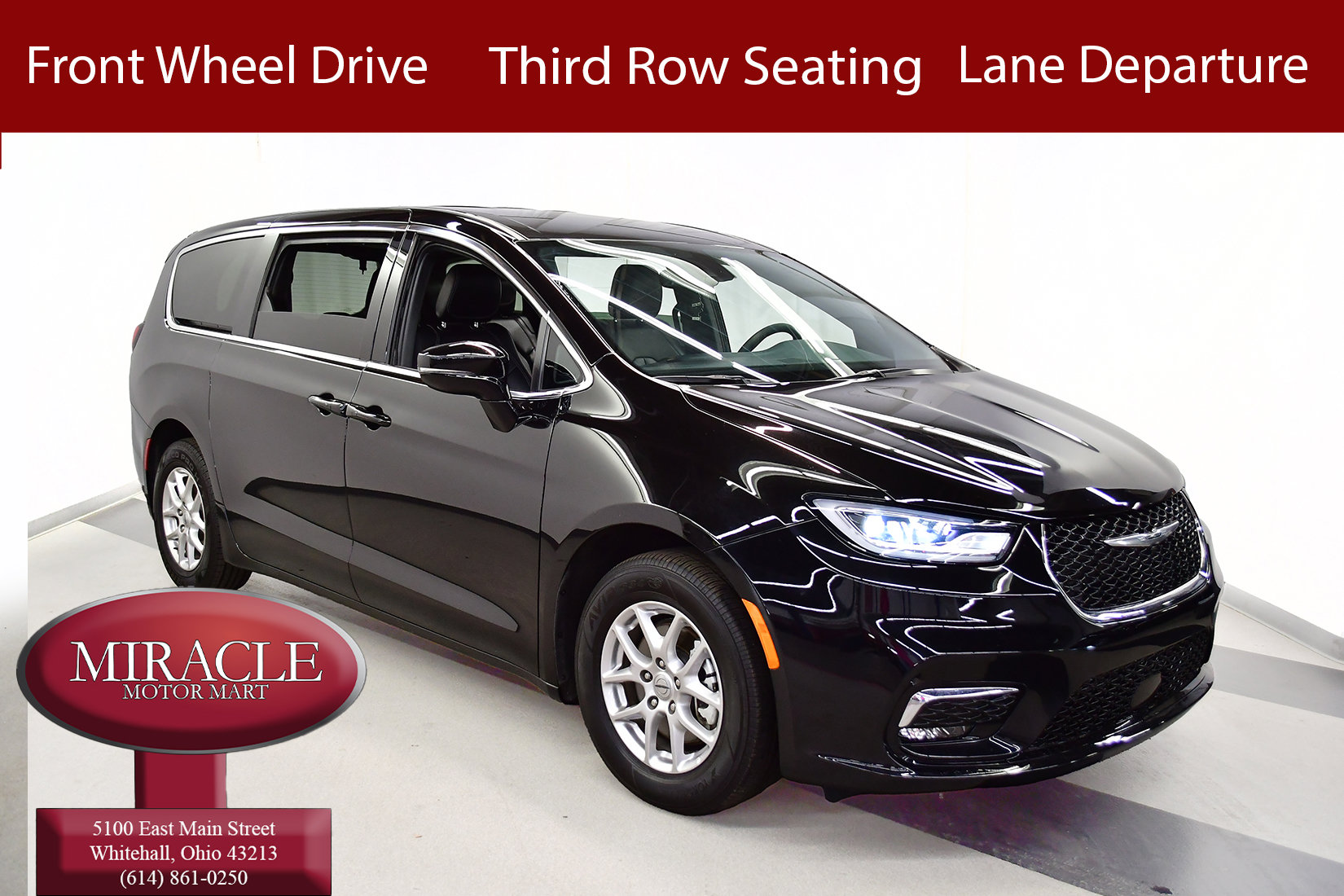 2025 Chrysler Pacifica Select's photo