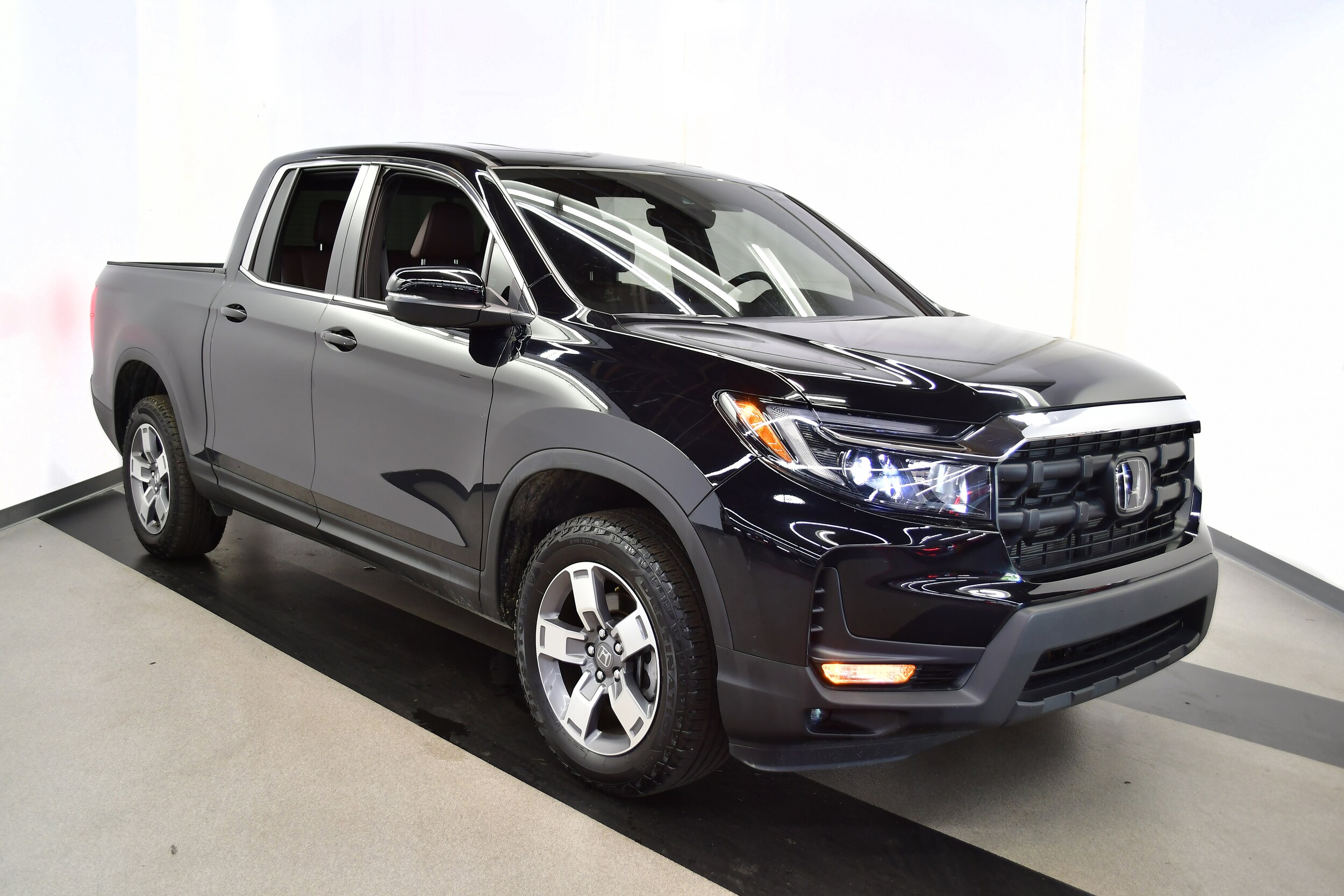 2024 Honda Ridgeline RTL photo 2