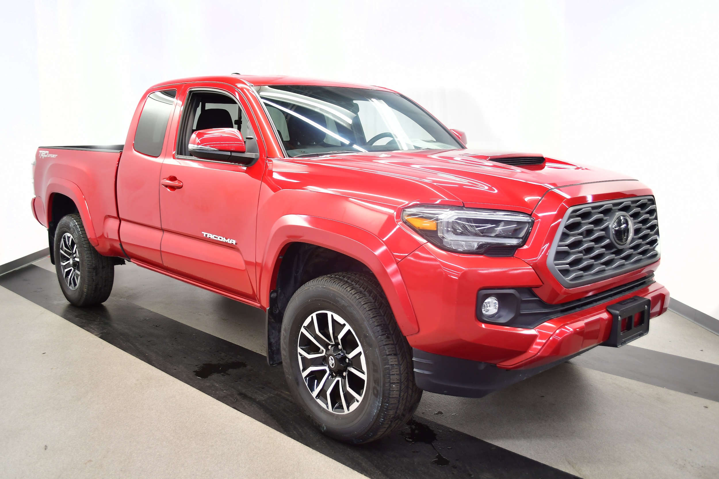 2023 Toyota Tacoma TRD Sport's photo