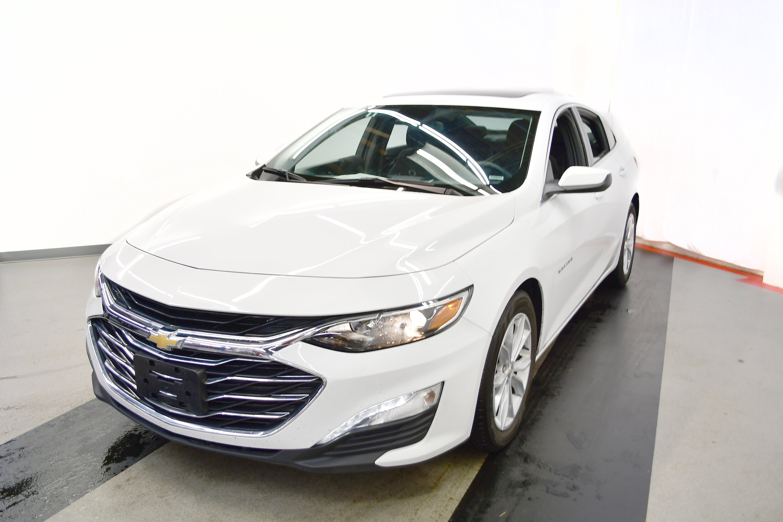 2024 Chevrolet Malibu 1LT photo 3