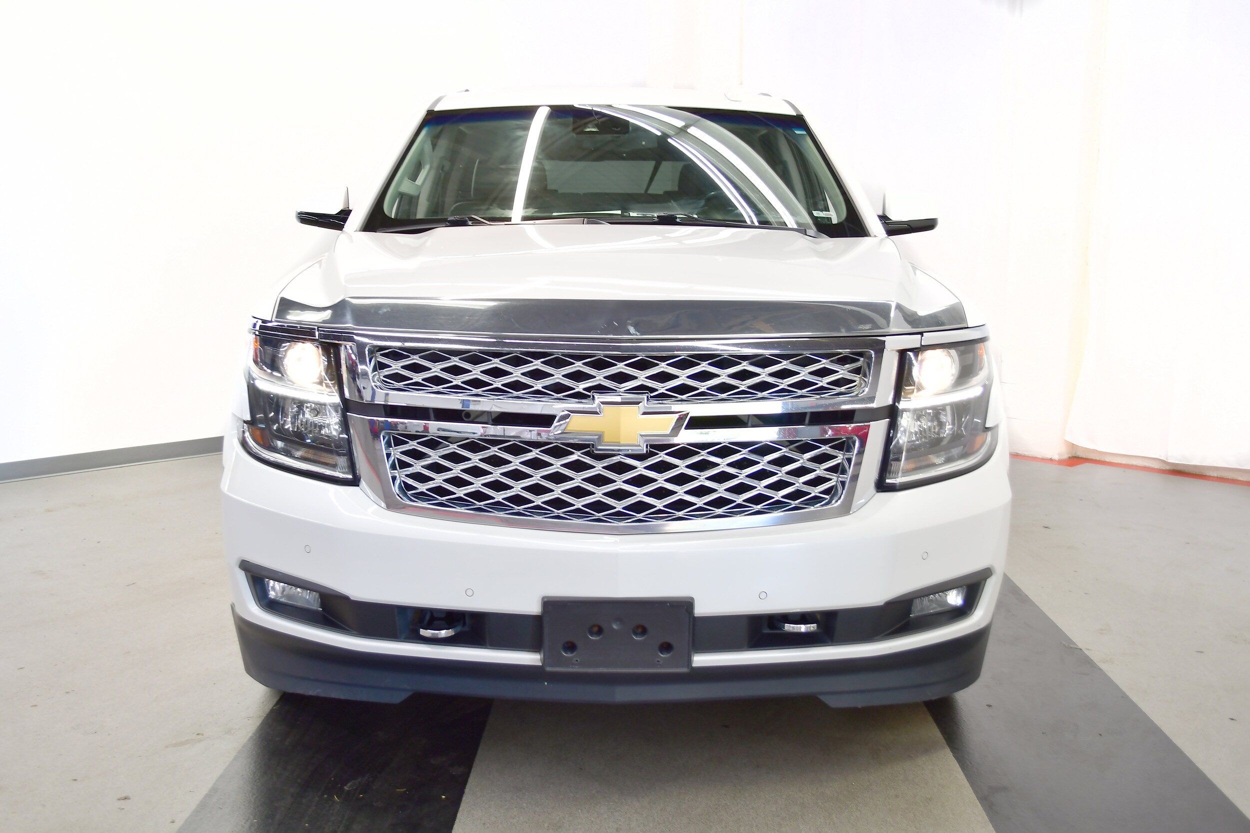 2016 Chevrolet Tahoe LT photo 3