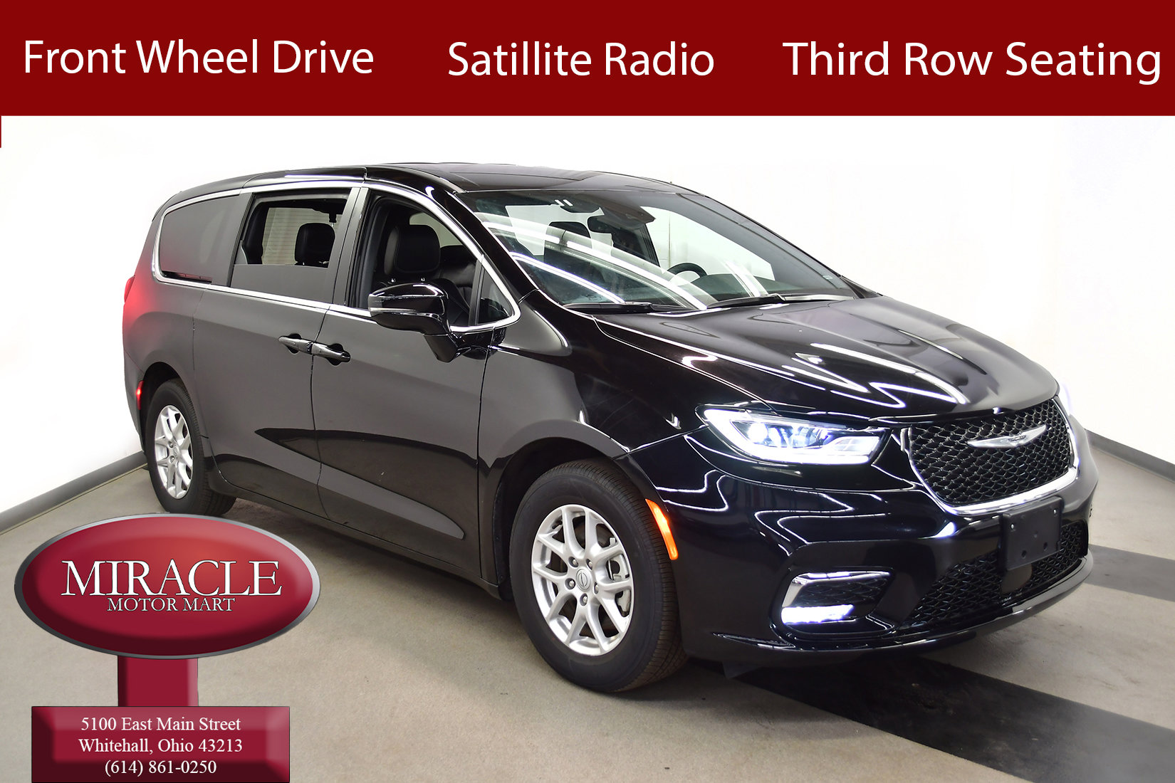 2025 Chrysler Pacifica Select's photo