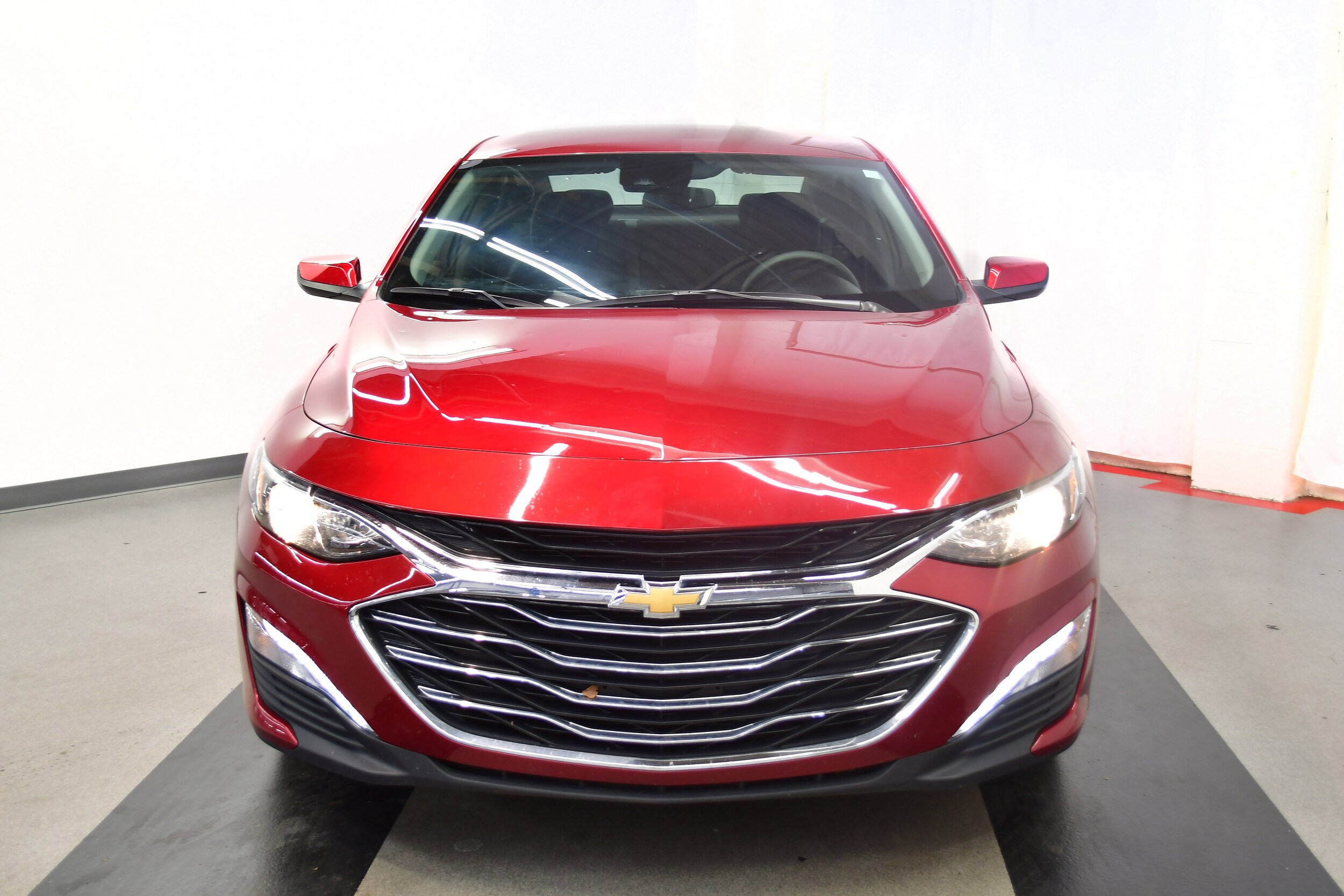 2024 Chevrolet Malibu 1LT photo 2