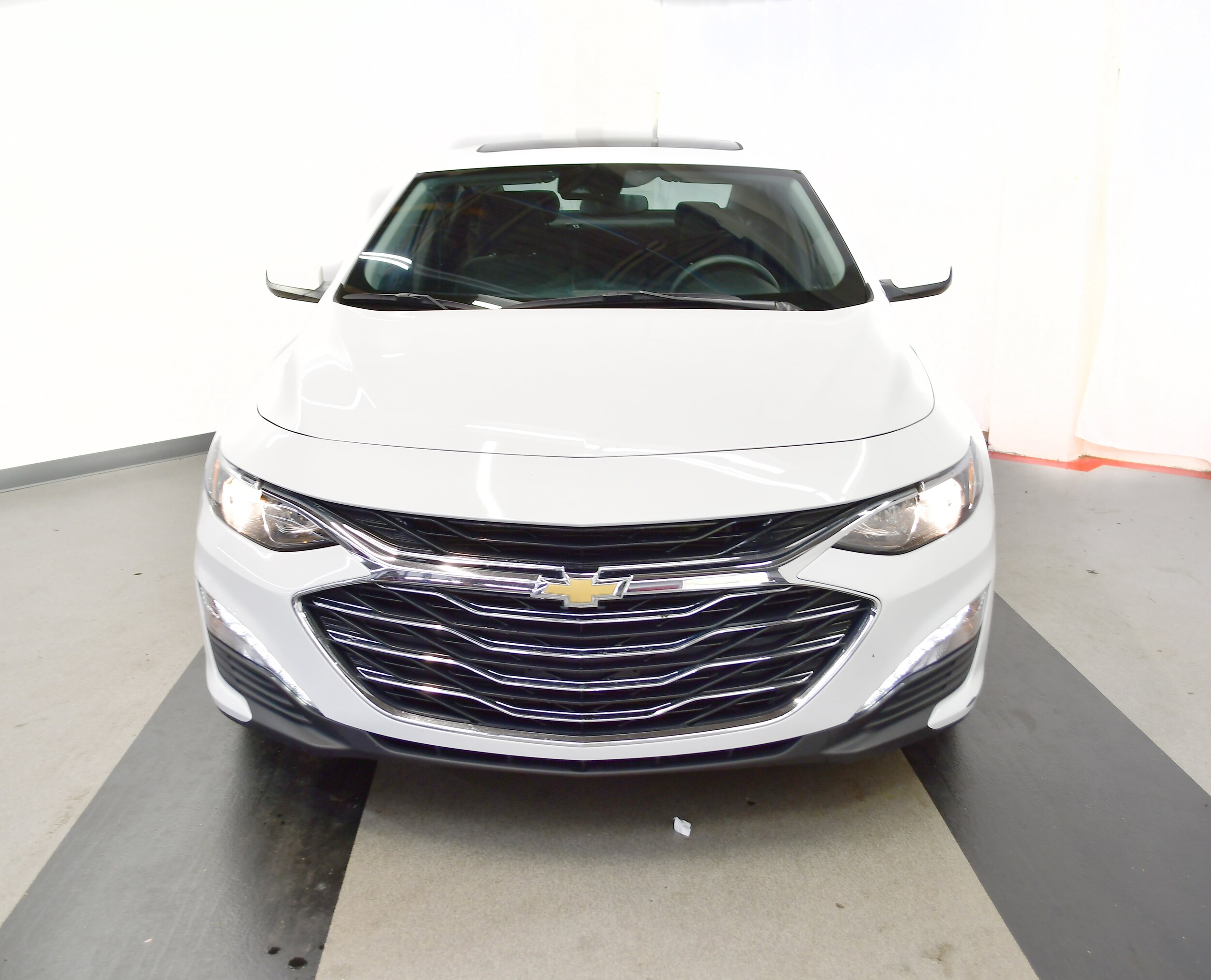 2024 Chevrolet Malibu 1LT photo 3