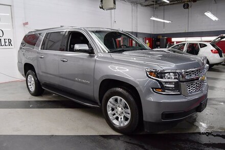 2019 Chevrolet Suburban LT - 4WD Leather Moonroof V8 3RD ROW Loaded SUV