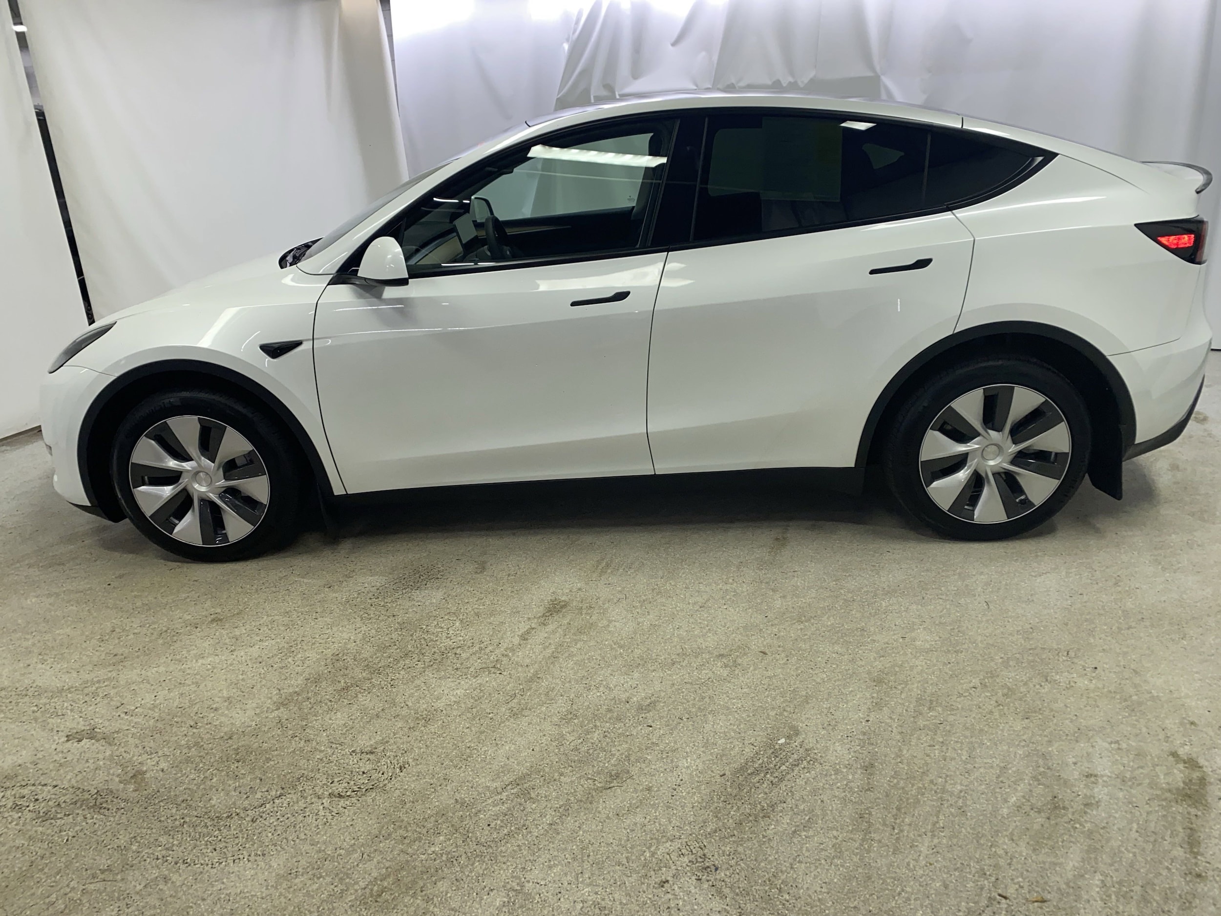 Used 2023 Tesla Model Y Long Range with VIN 7SAYGDEE7PF796318 for sale in Kansas City