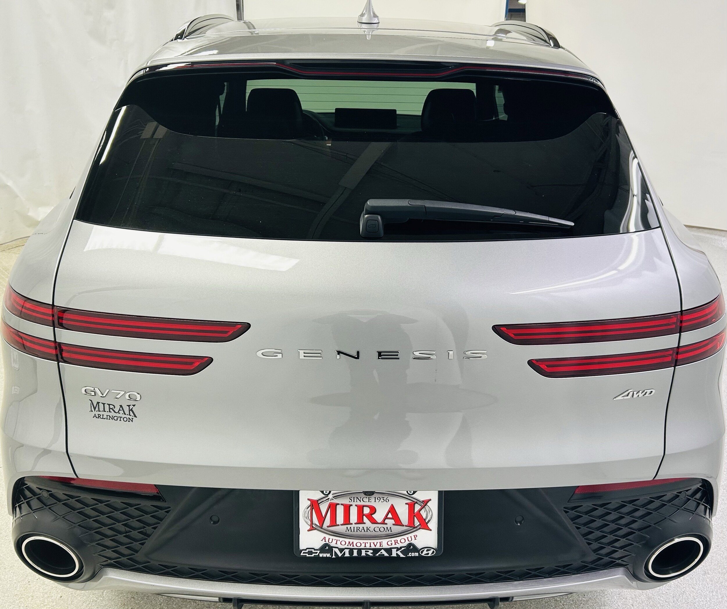 2023 Genesis GV70 2.5T photo 3