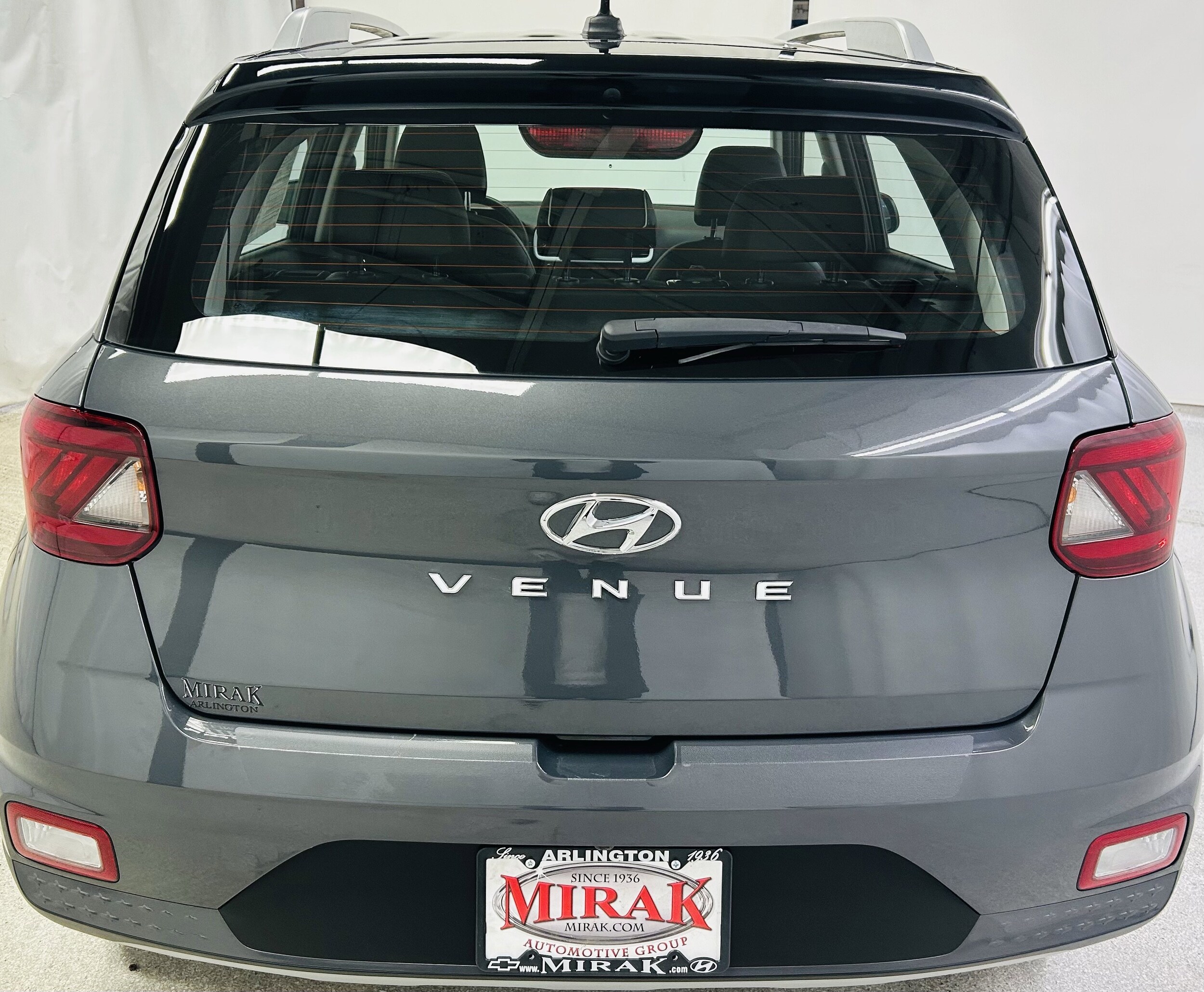 2023 Hyundai Venue SEL Limited photo 3