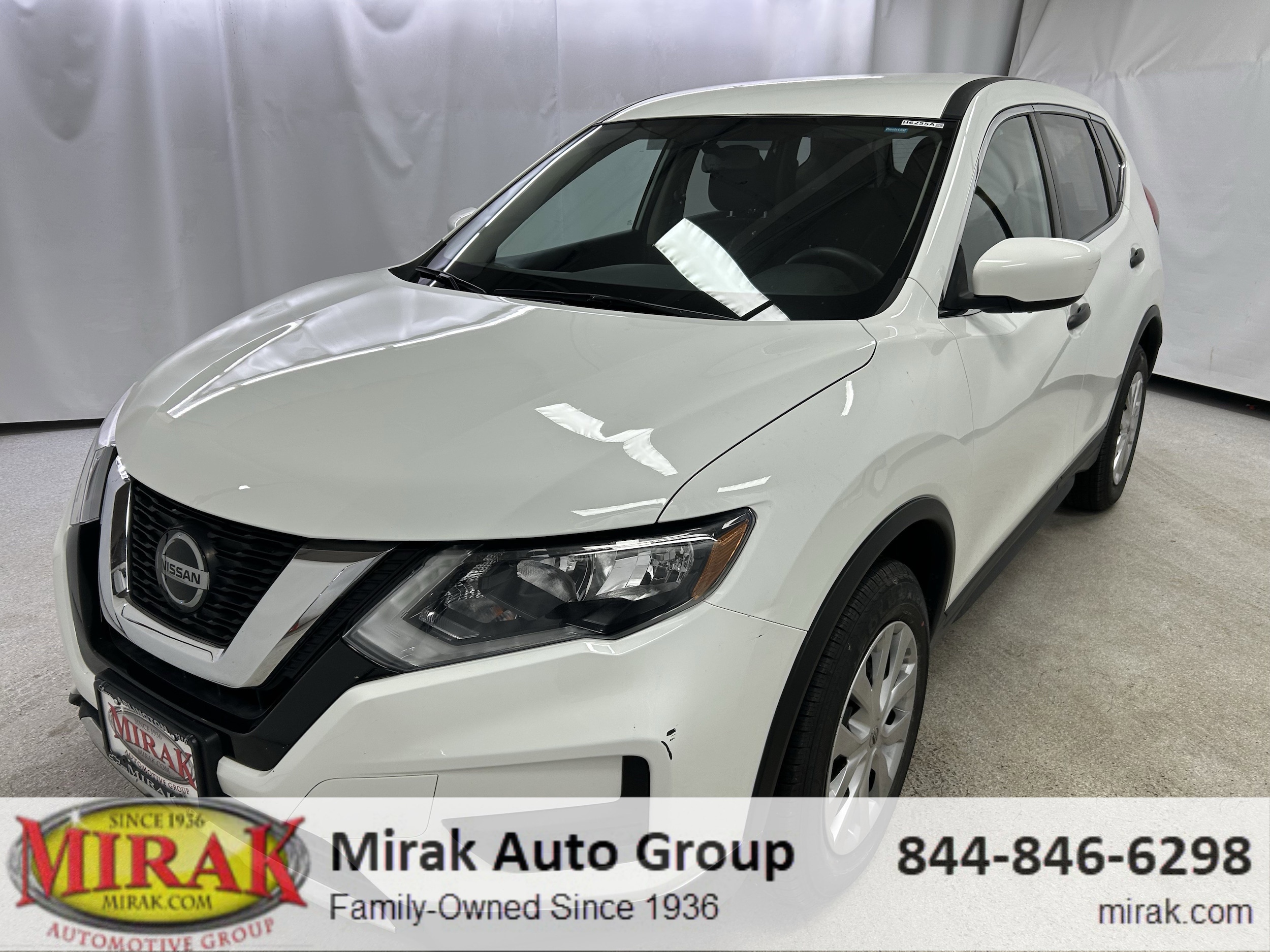 2018 Nissan Rogue S's photo