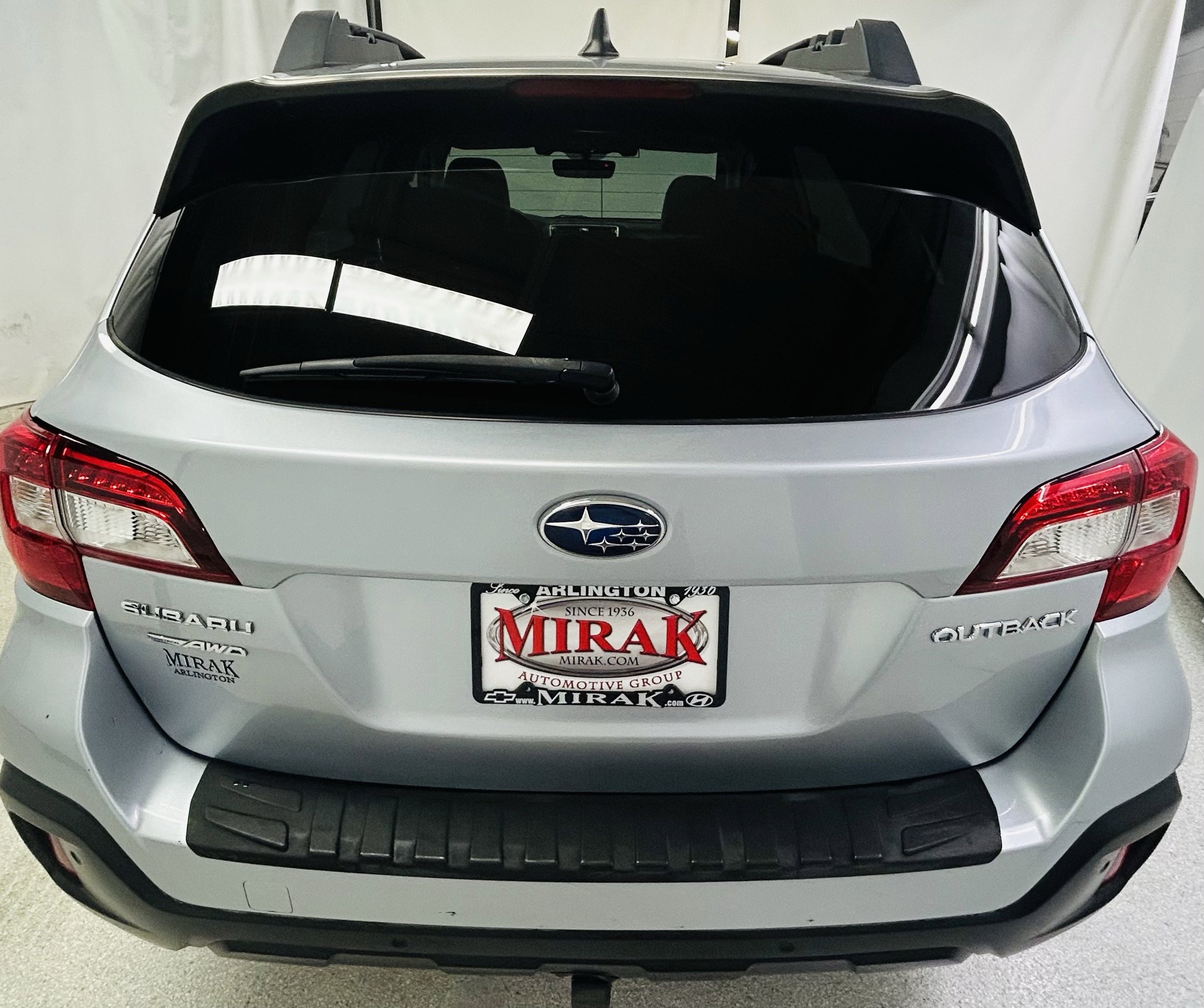 2018 Subaru Outback 2.5i Limited photo 3