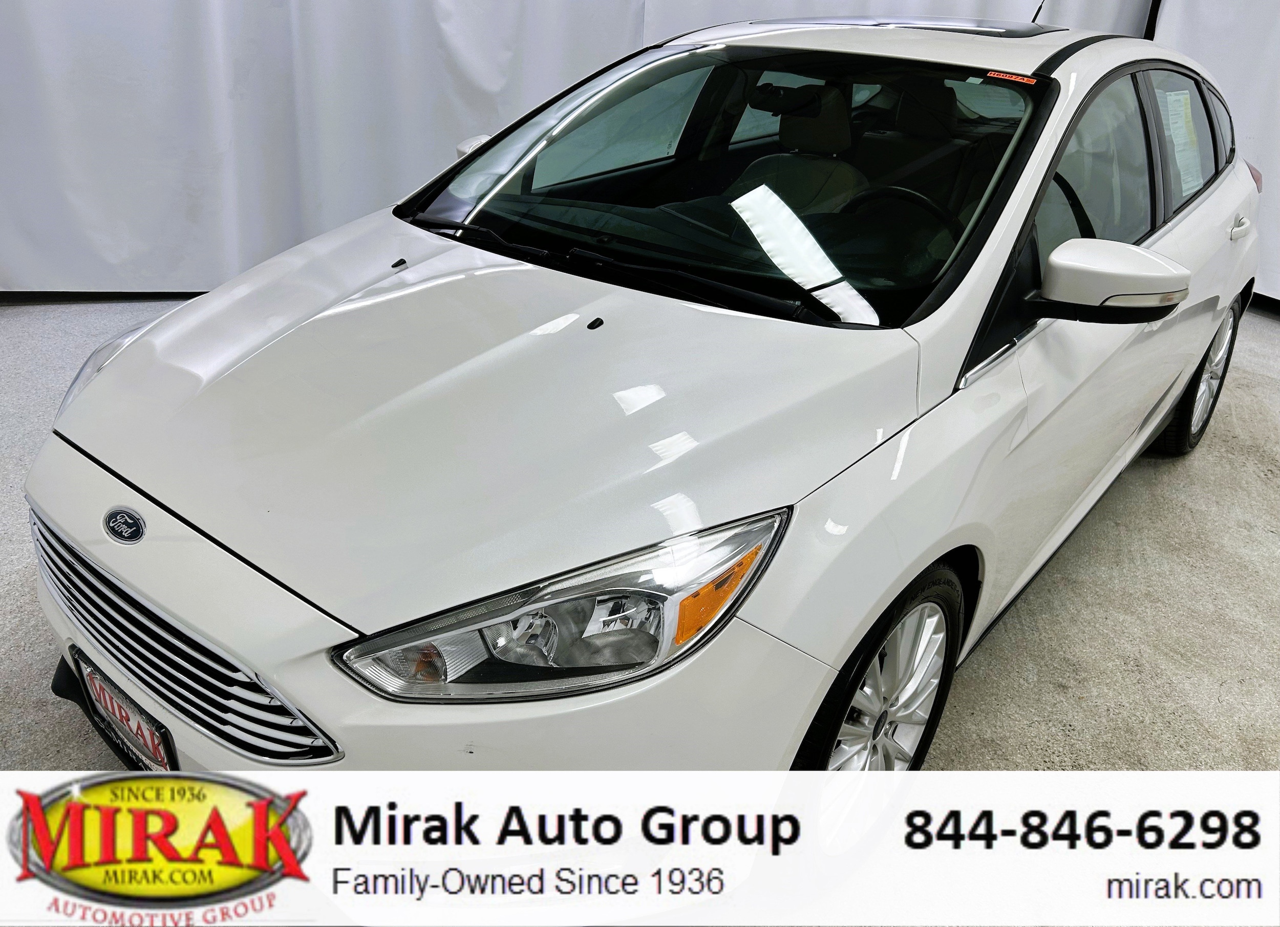 2017 Ford Focus Titanium's photo