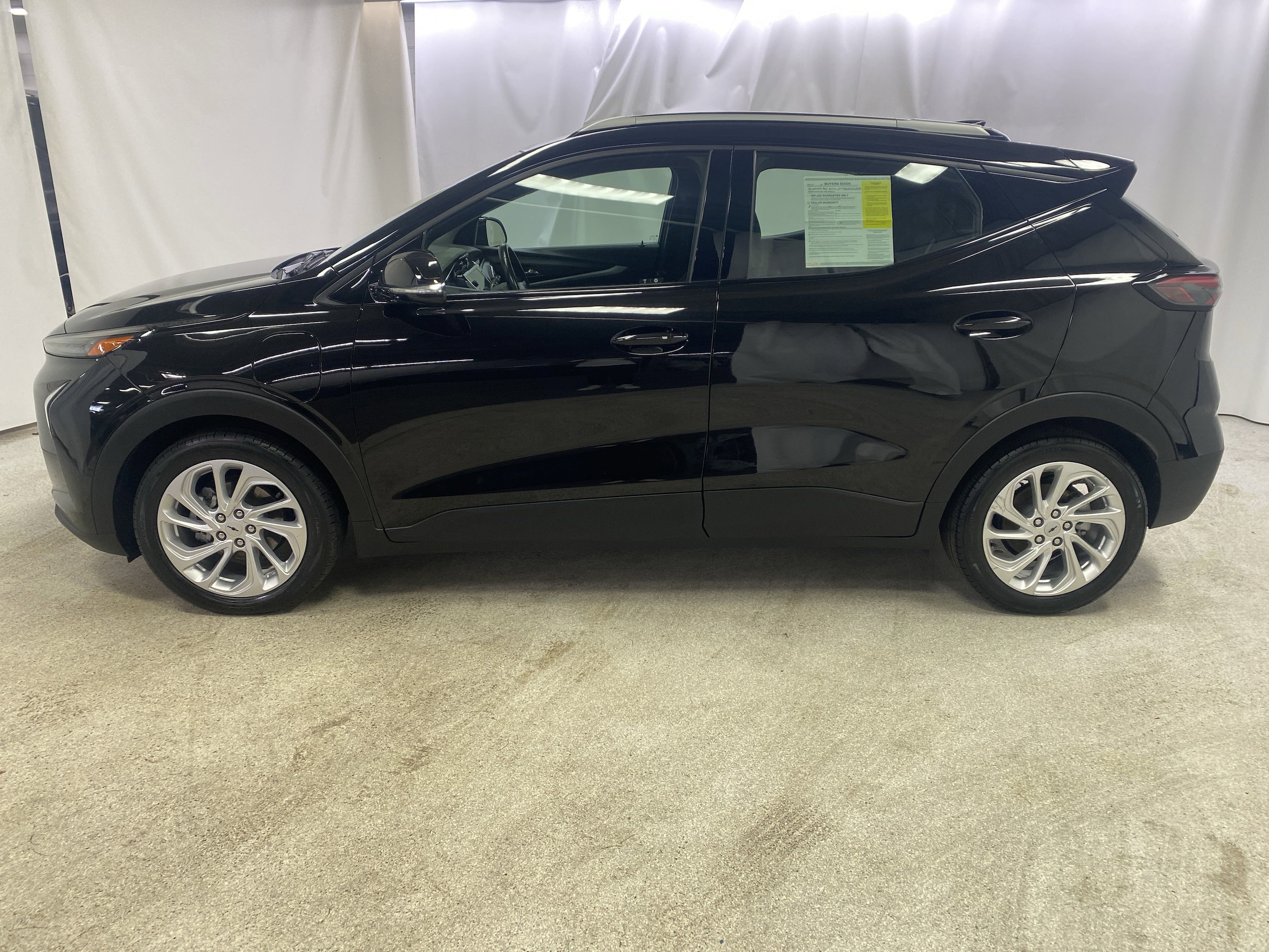 Used 2022 Chevrolet Bolt EUV LT with VIN 1G1FY6S07N4110328 for sale in Arlington, MA