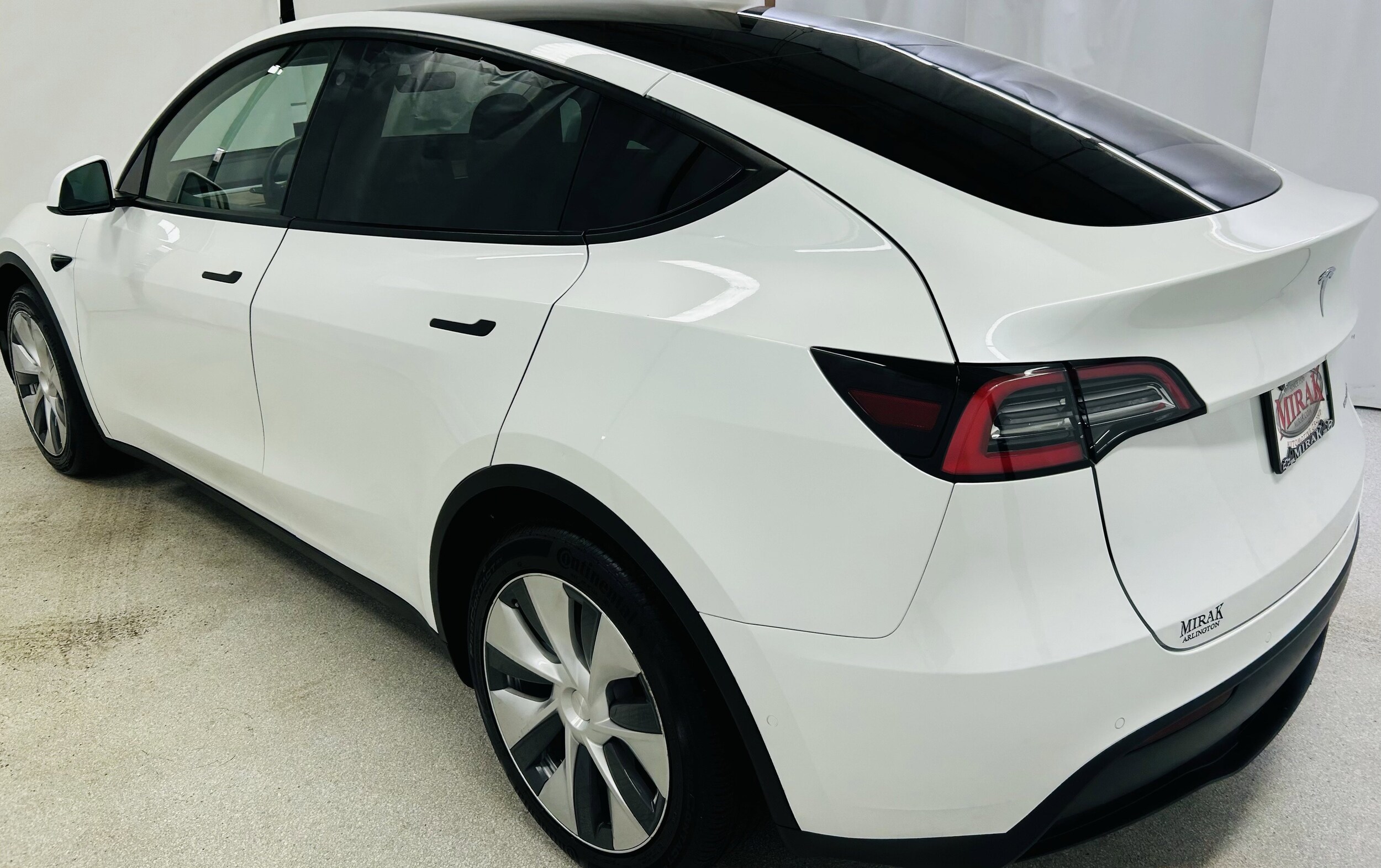 2021 Tesla Model Y Long Range photo 2