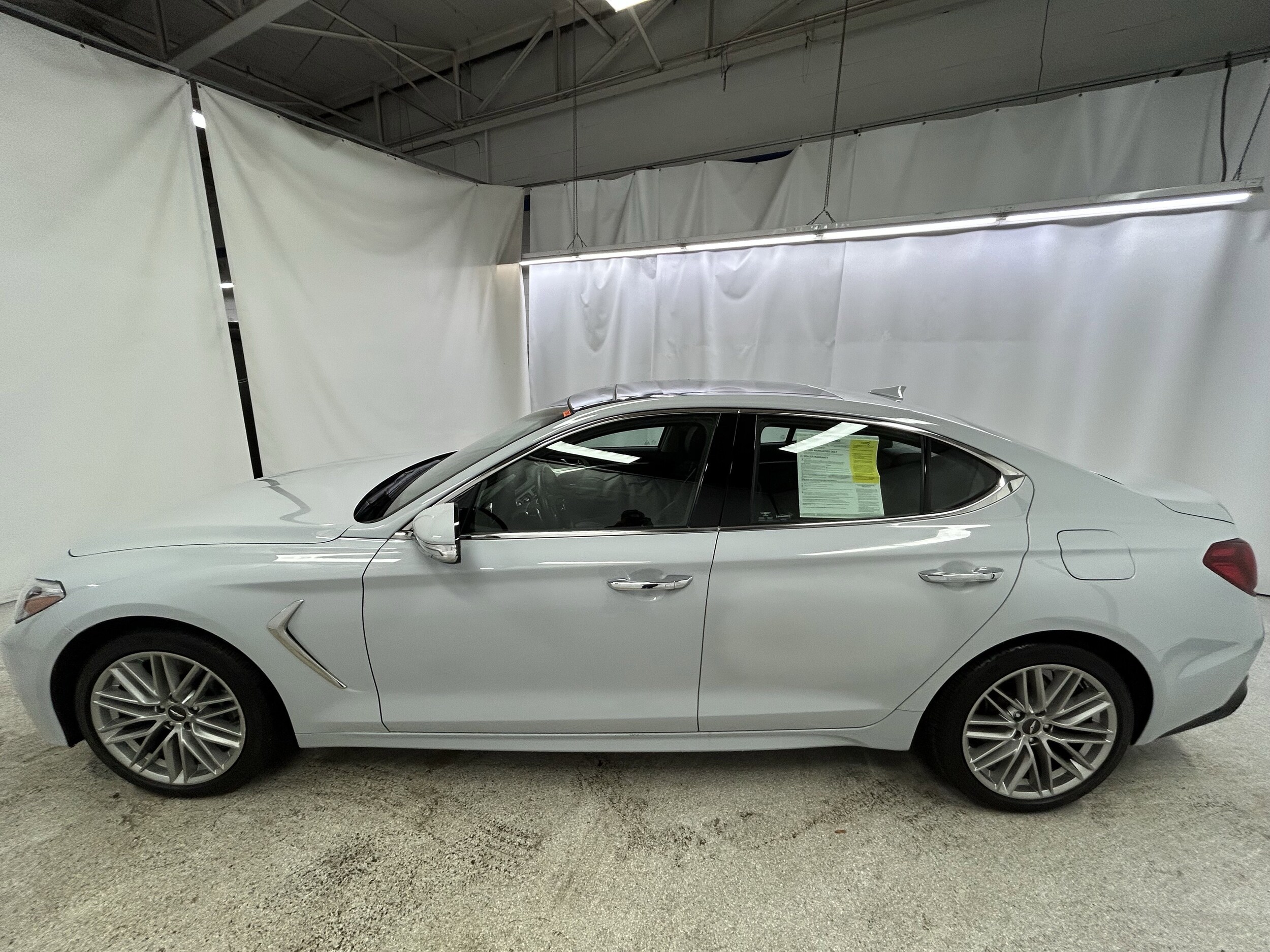 2021 Genesis G70 2.0T photo 2