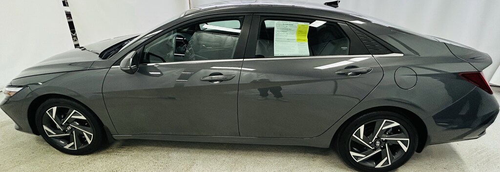 Used 2024 Hyundai Elantra Hybrid Limited