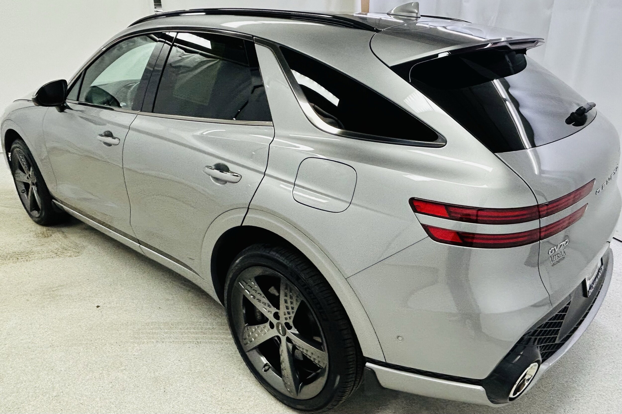 2023 Genesis GV70 2.5T photo 2