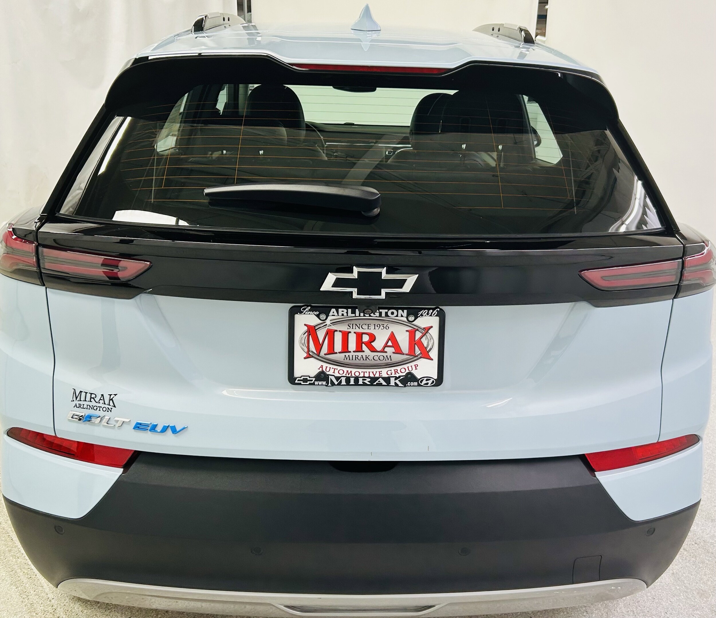 2023 Chevrolet Bolt EUV photo 3