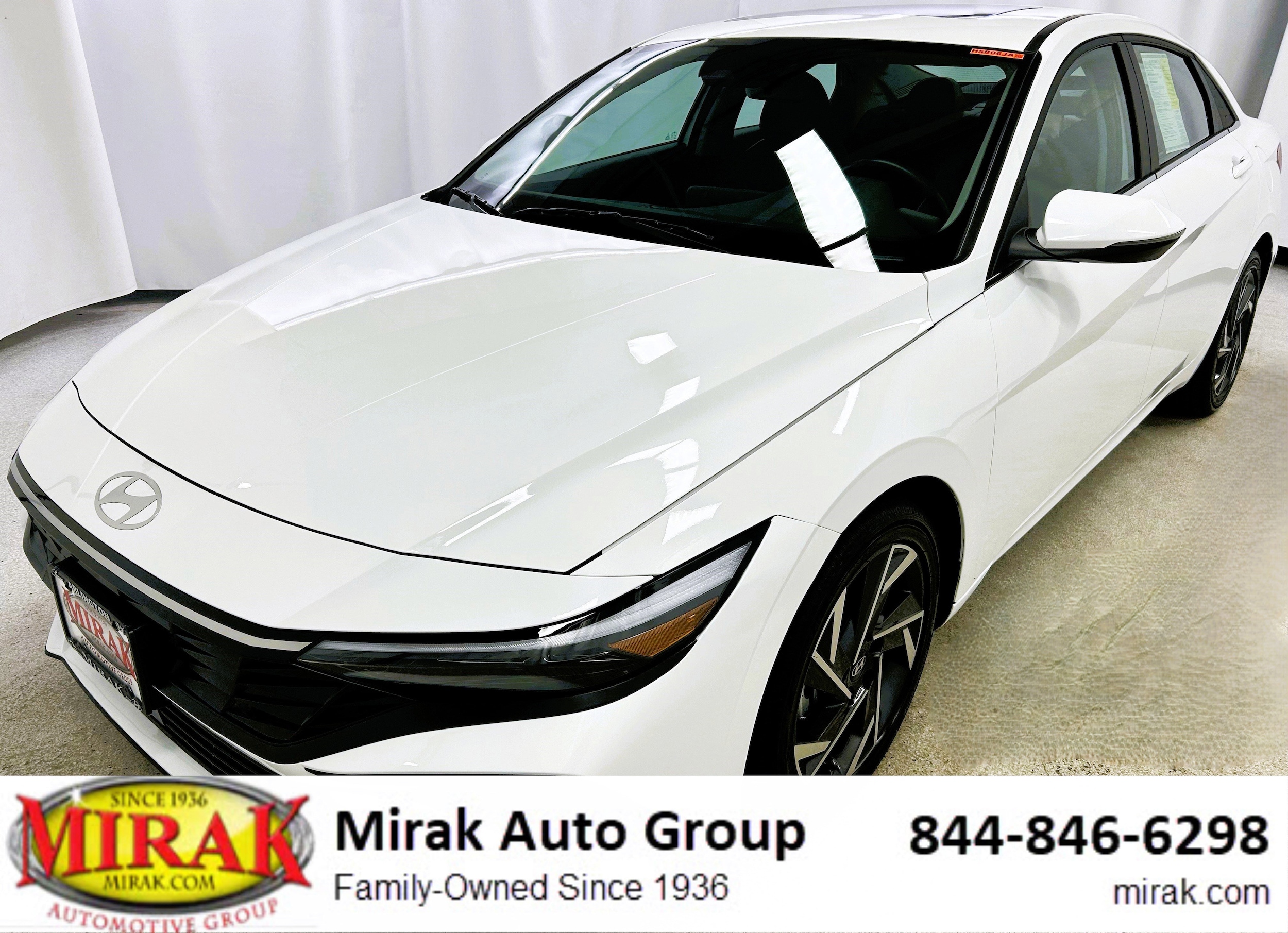 2025 Hyundai Elantra Limited's photo