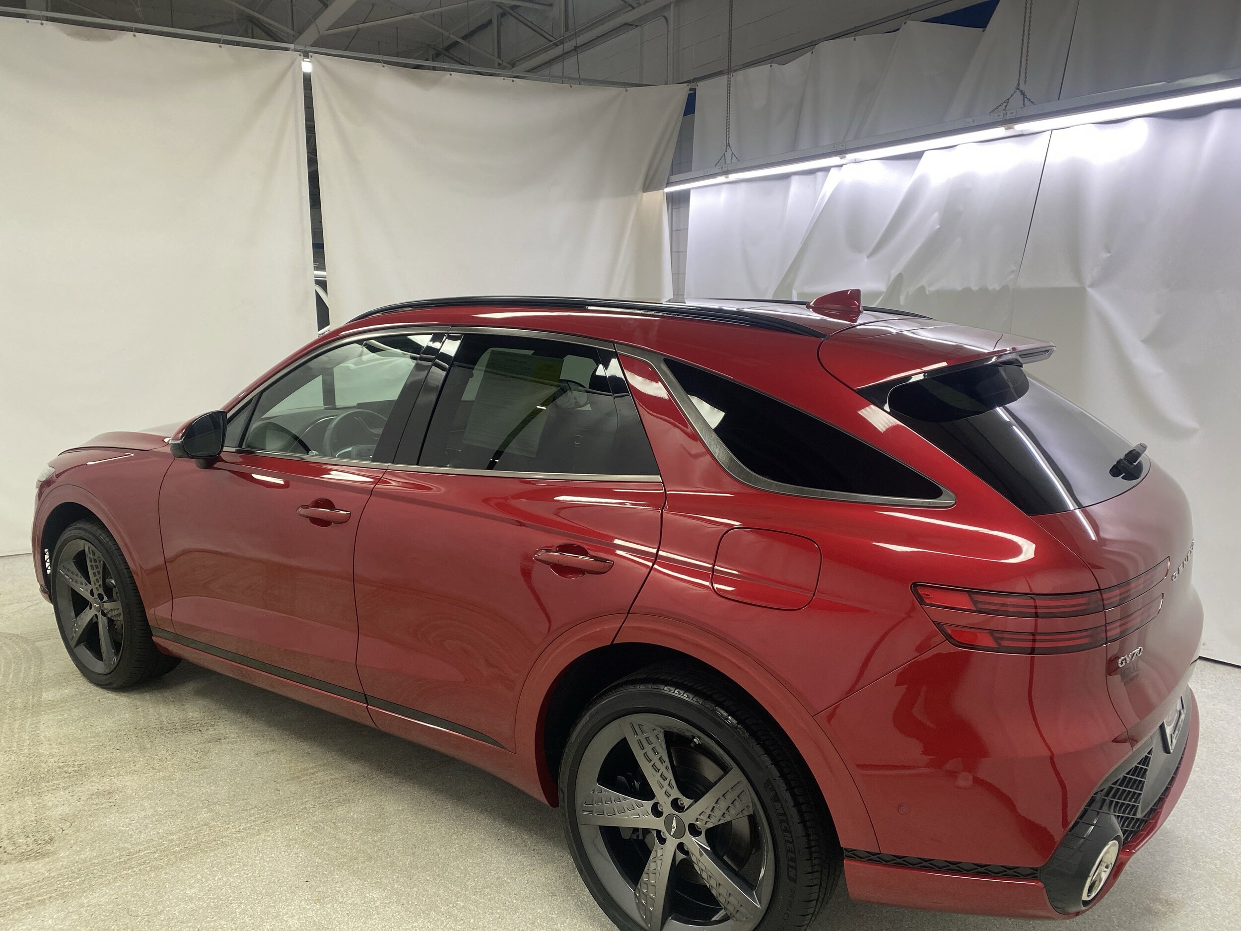 2024 Genesis GV70 3.5T Sport photo 3