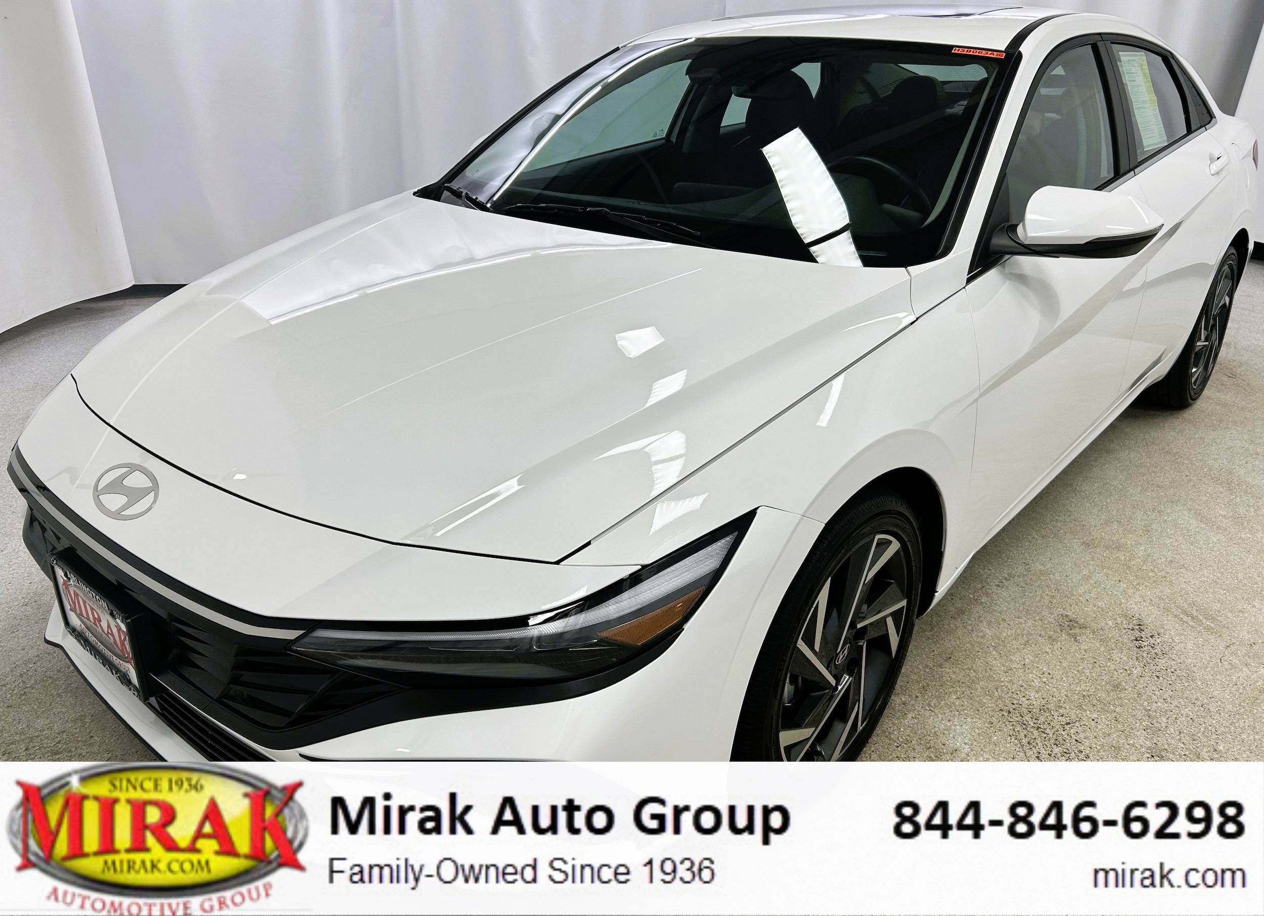 2025 Hyundai Elantra Limited's photo