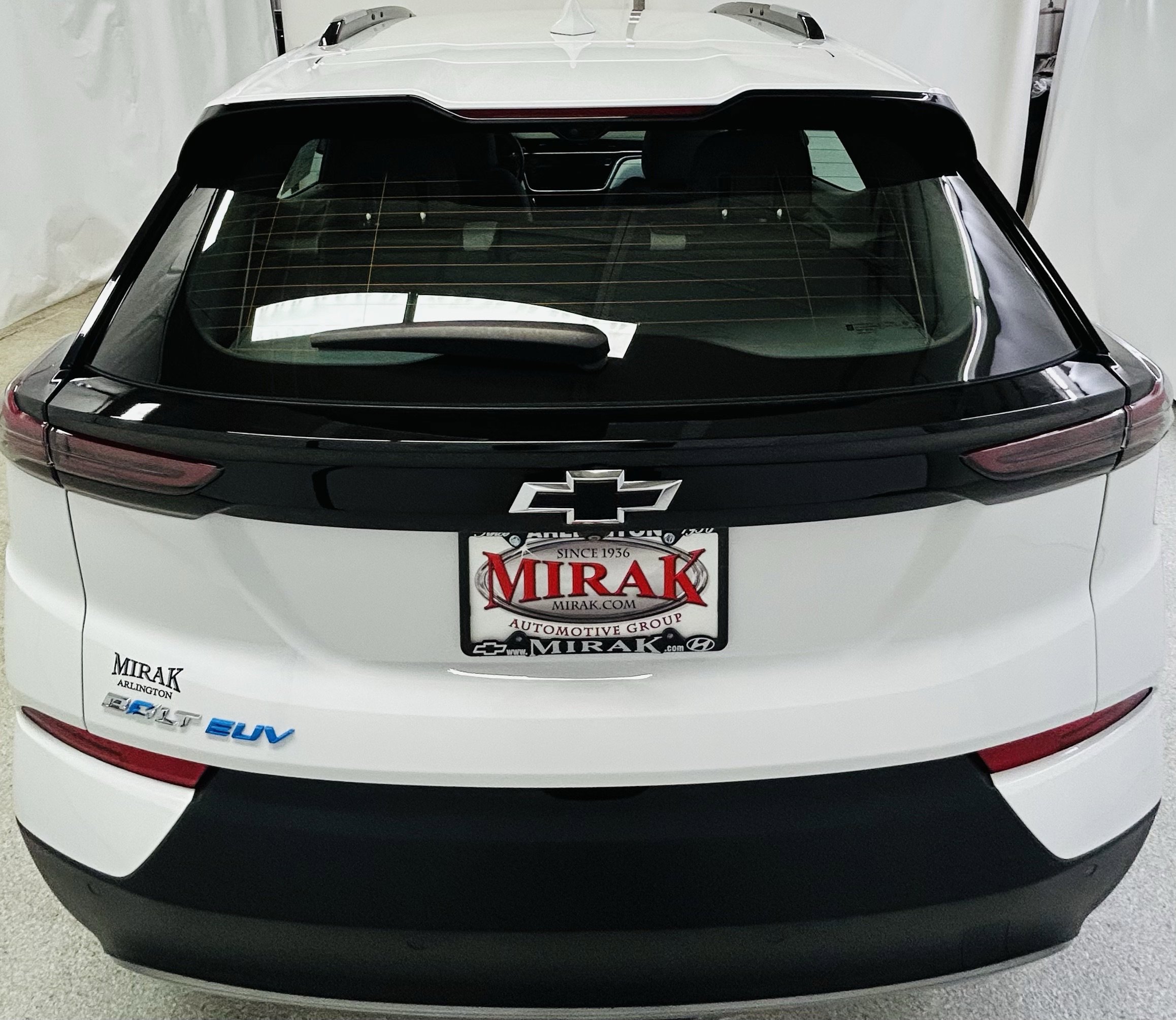 2023 Chevrolet Bolt EUV Premier photo 3