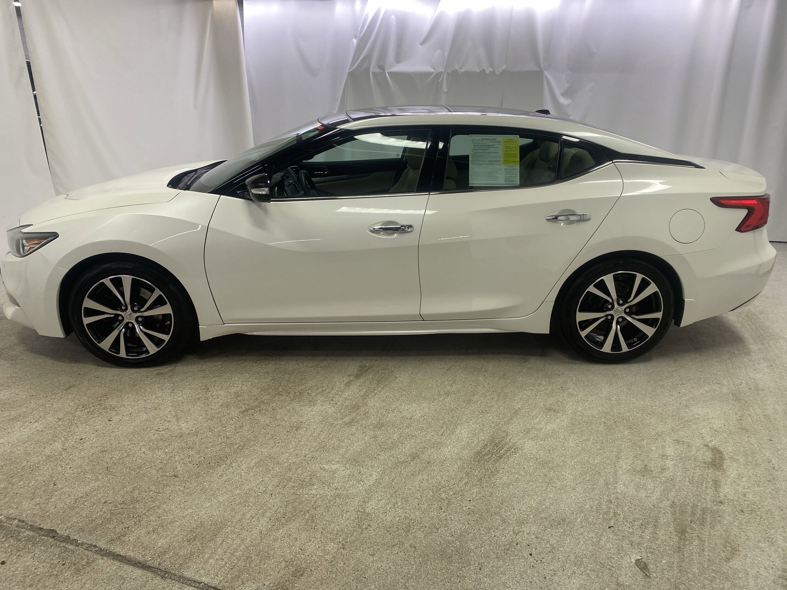 2018 Nissan Maxima SL photo 2
