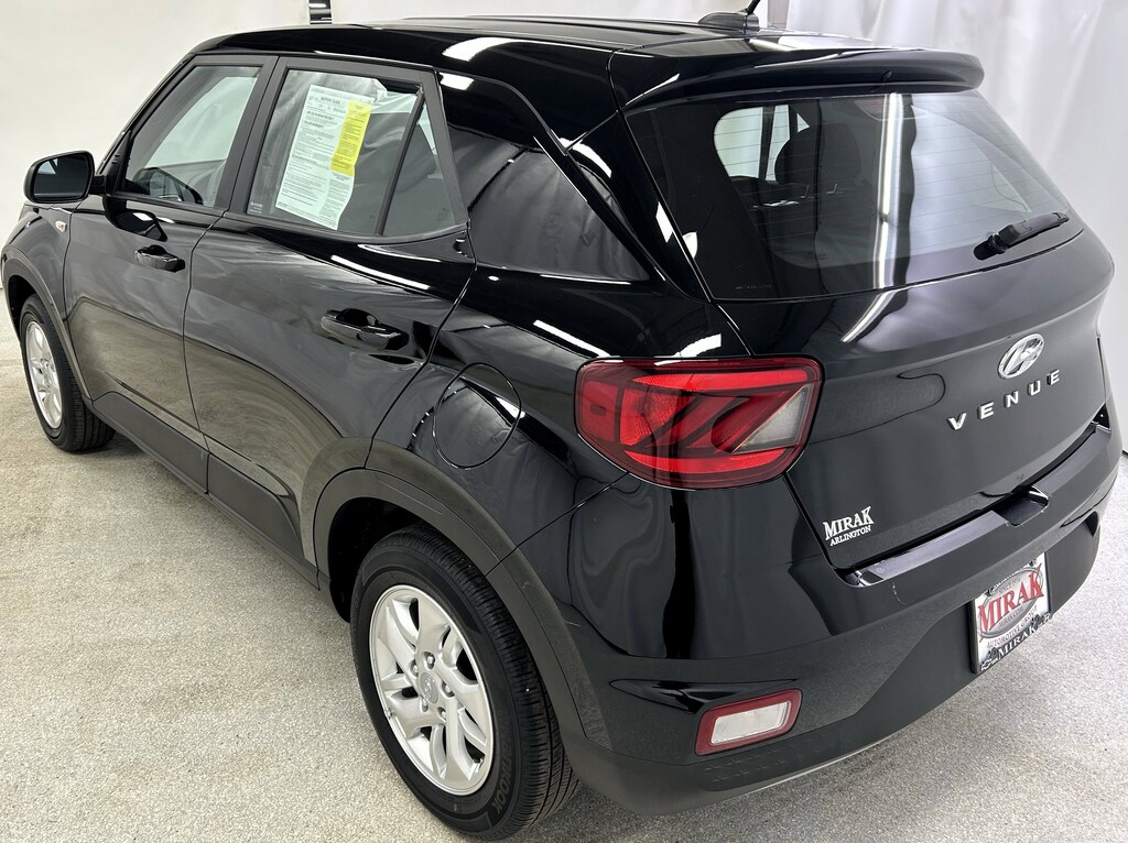 Used 2023 Hyundai Venue SE SUV