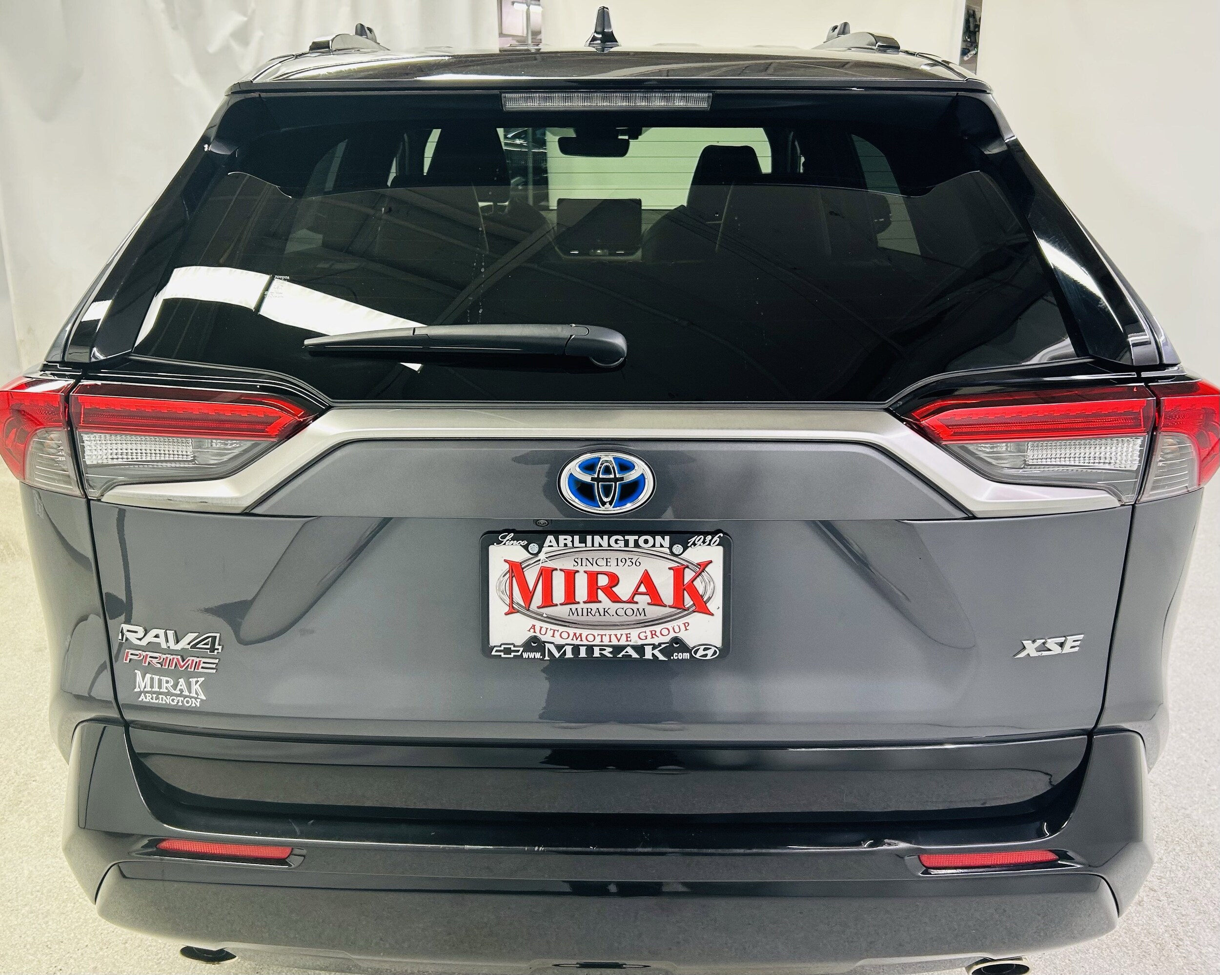 2023 Toyota RAV4 Prime XSE photo 3