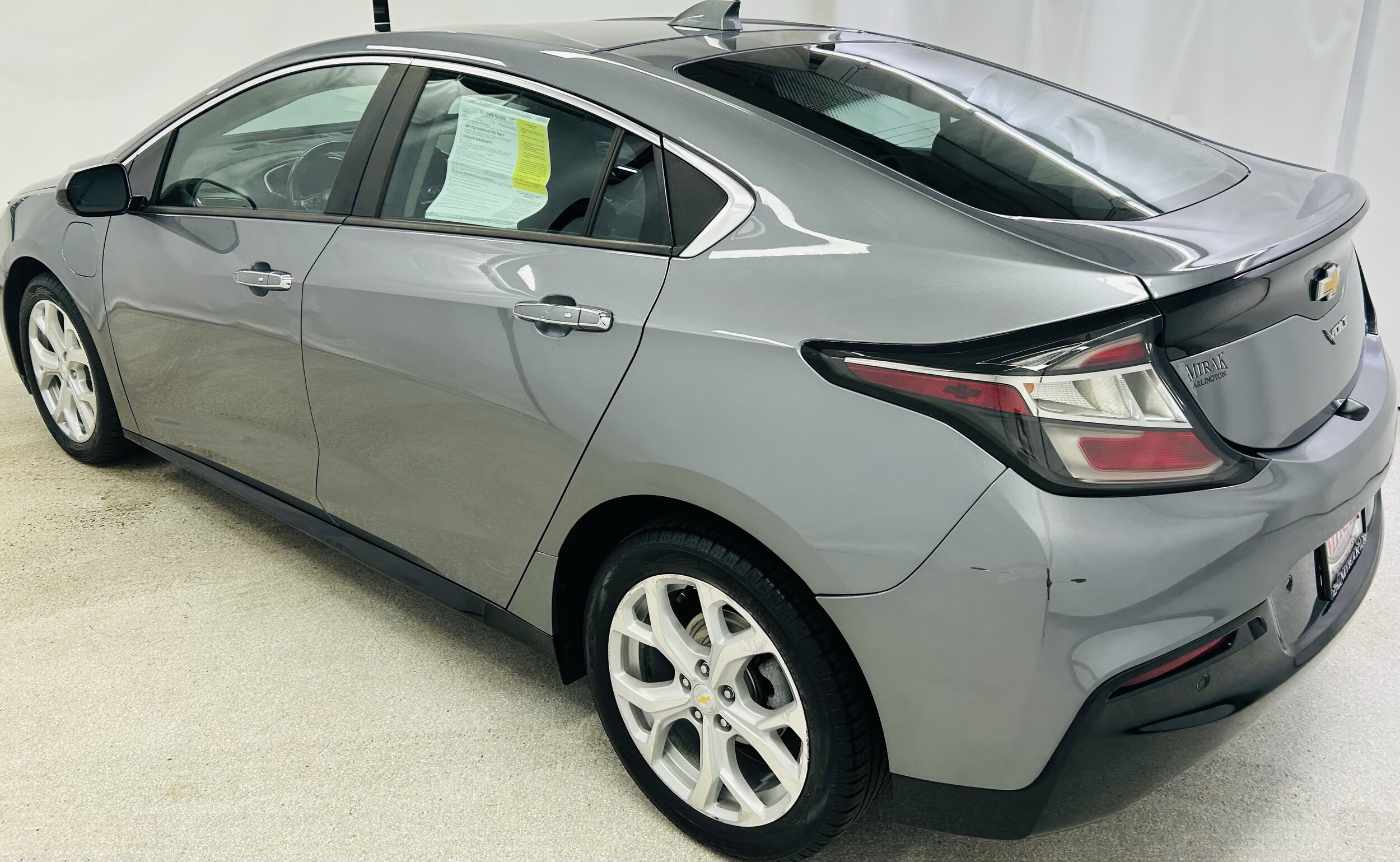 2018 Chevrolet Volt Premier photo 2