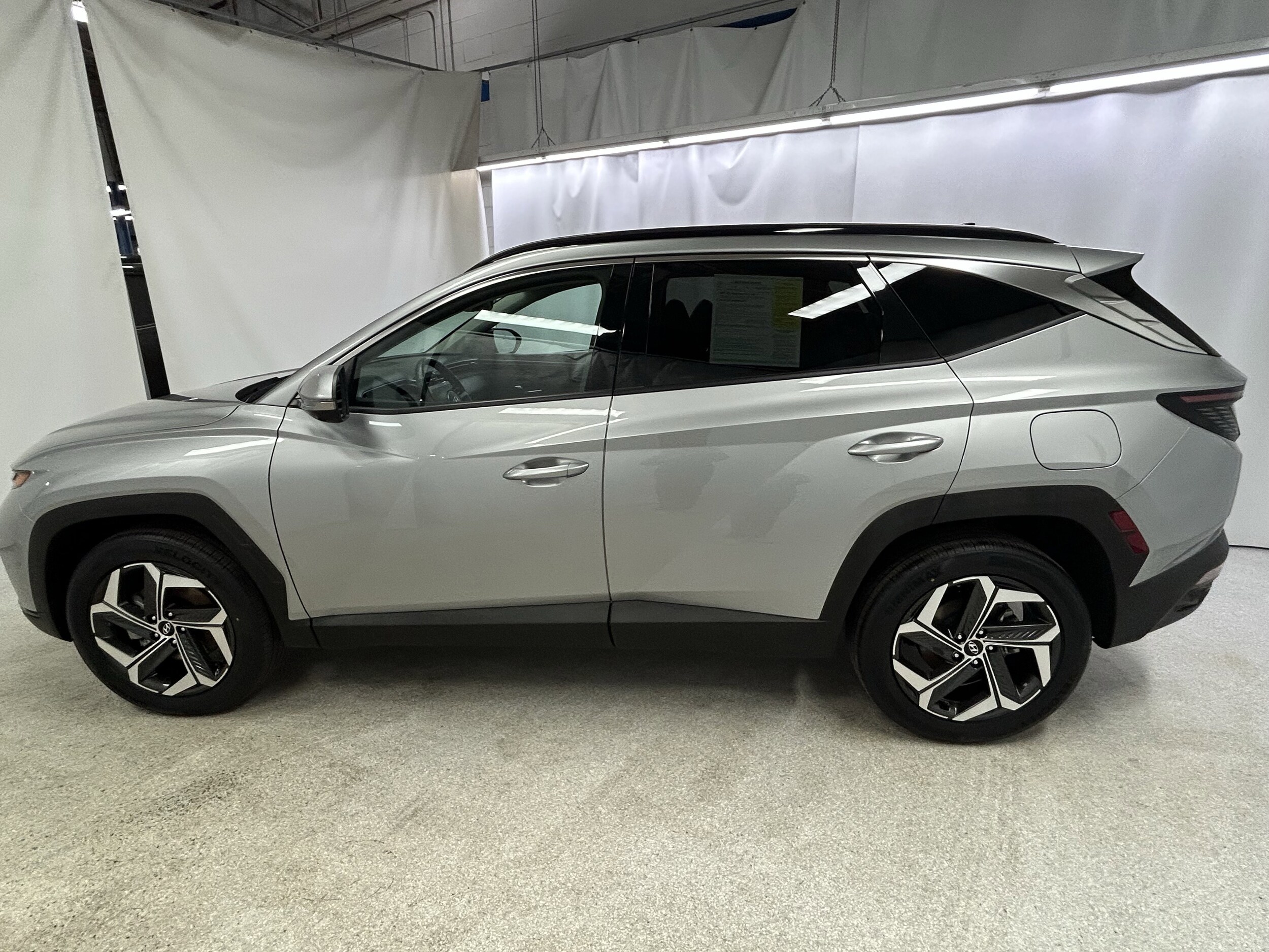 2024 Hyundai Tucson Limited photo 2