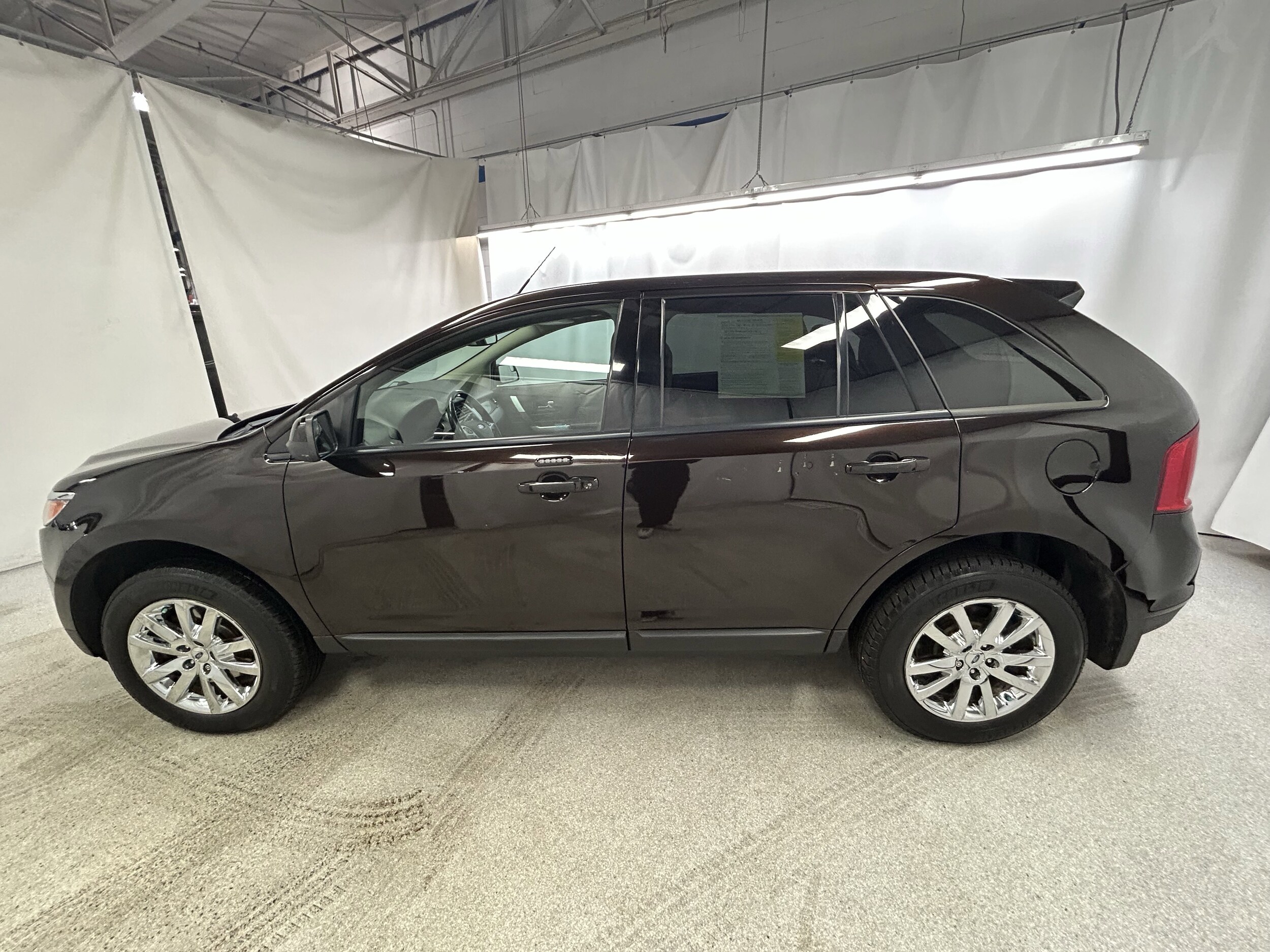 2013 Ford Edge SEL photo 2