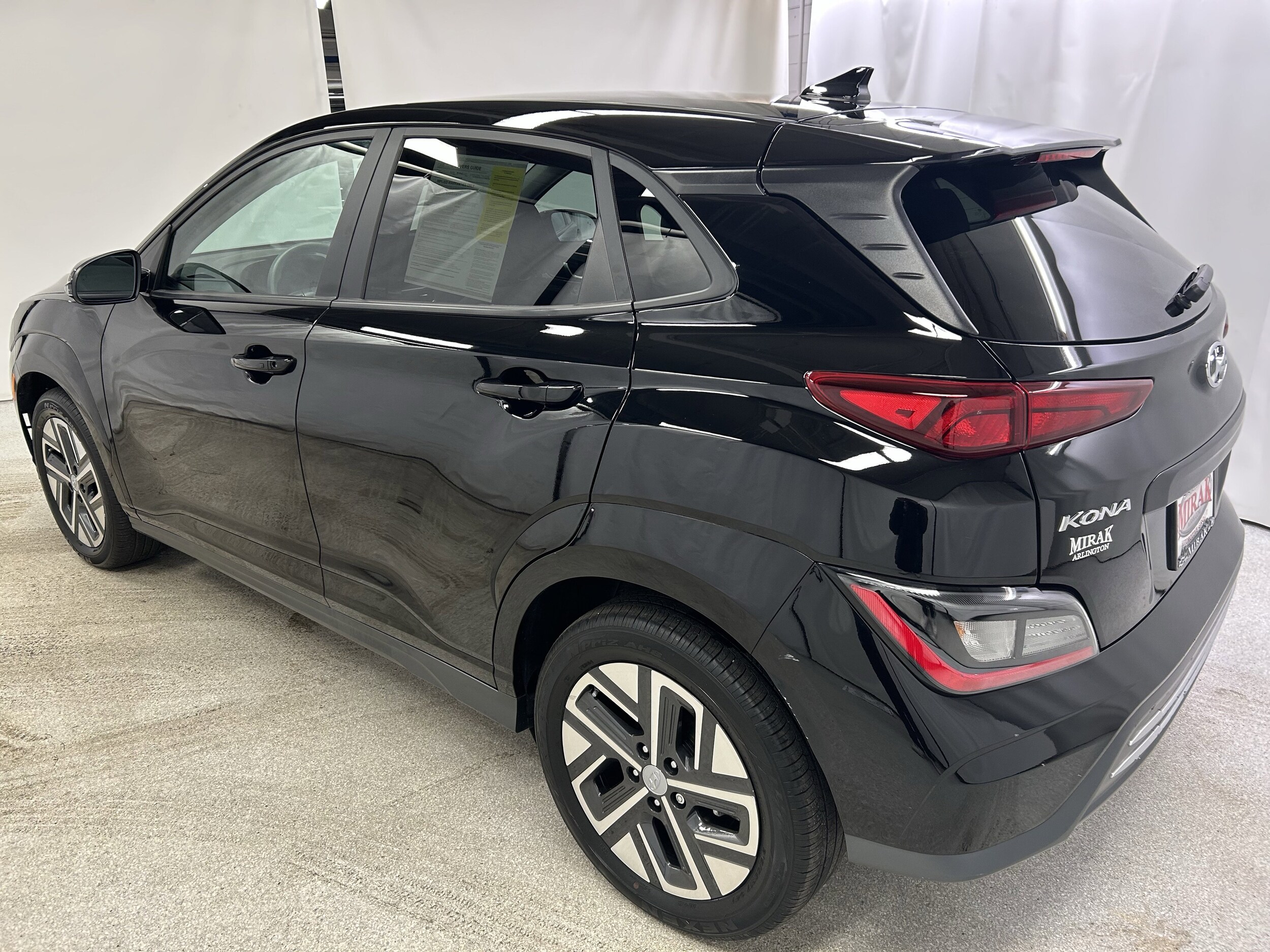 2023 Hyundai Kona Electric SE photo 3