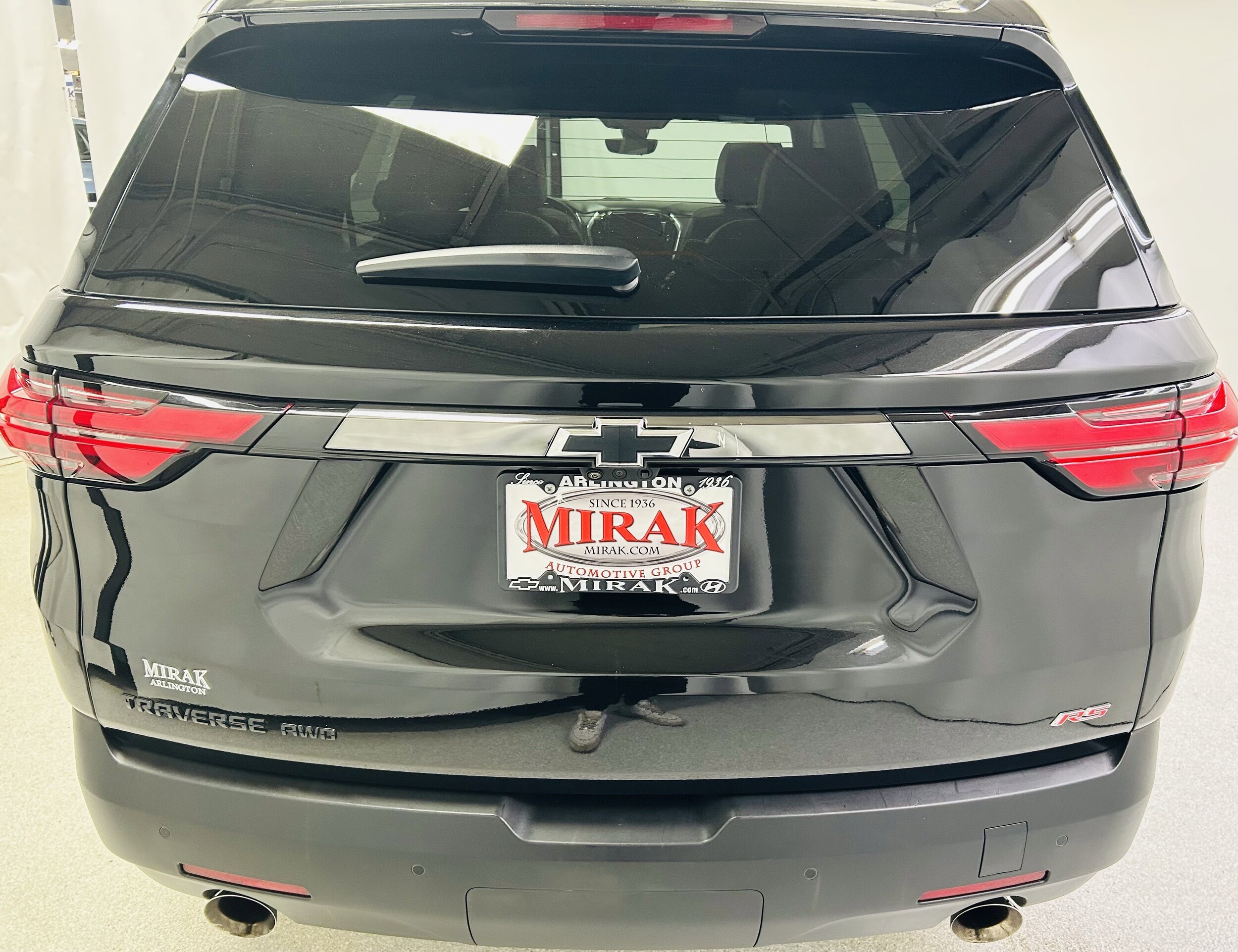 2022 Chevrolet Traverse RS photo 2